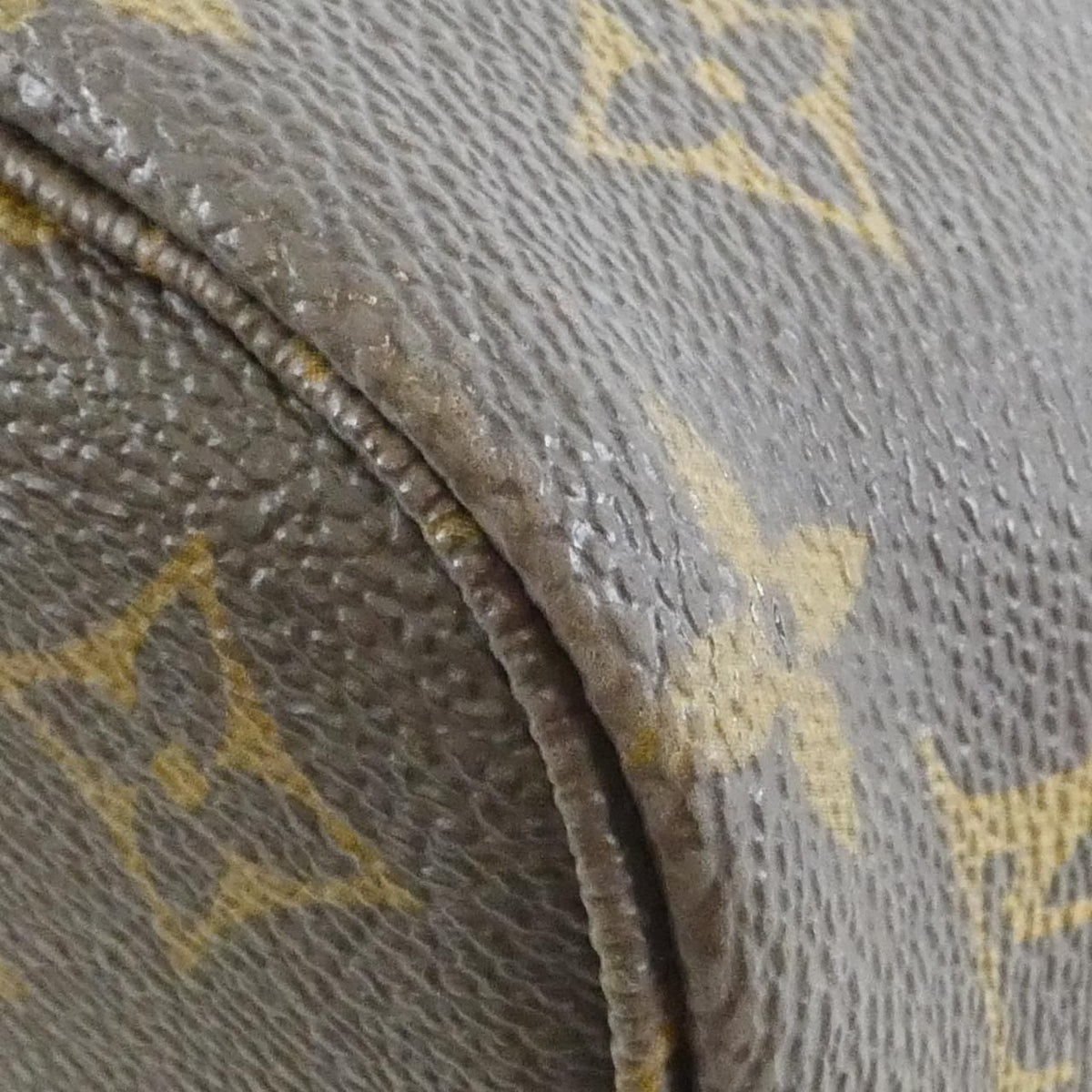 Louis Vuitton Neverfull Monogram Tote Bag