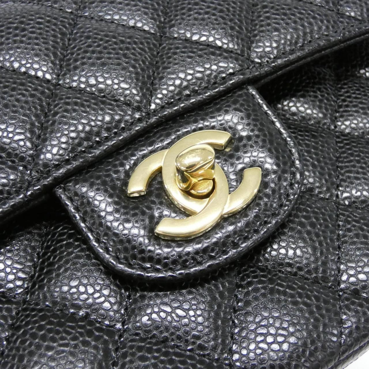 Chanel Caviar Skin Shoulder Bag