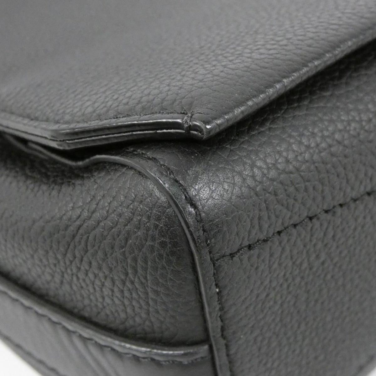Louis Vuitton LV Aerogram Takeoff Messenger Calf Shoulder Bag