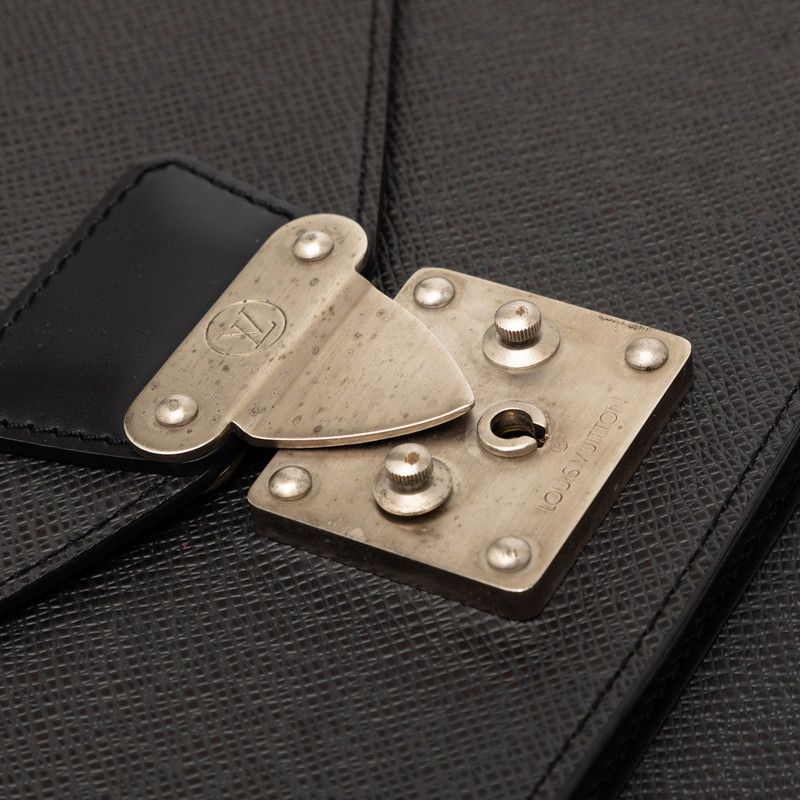 Louis Vuitton Monceau Taiga 2way bag