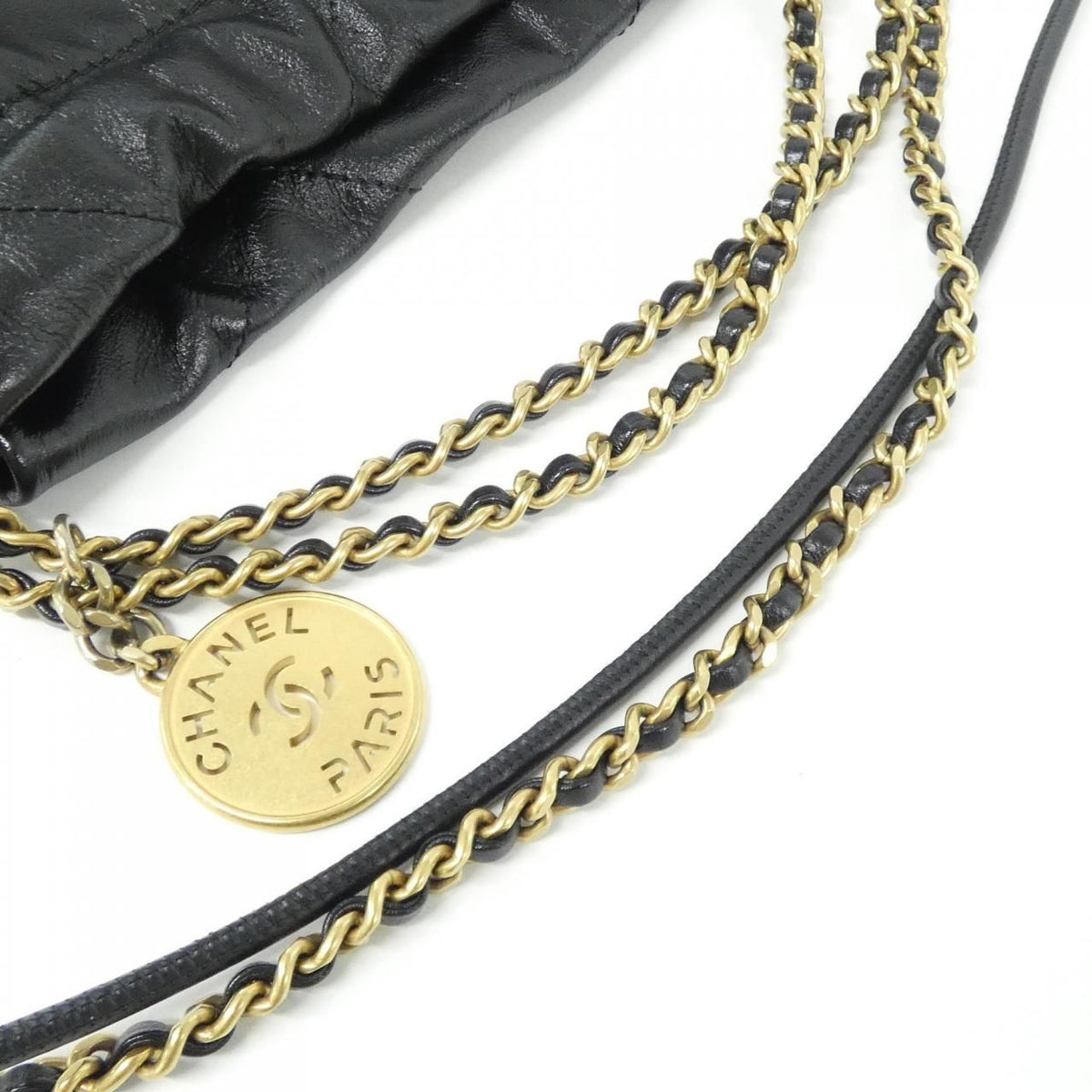 Chanel Chanel 22 calf shoulder bag