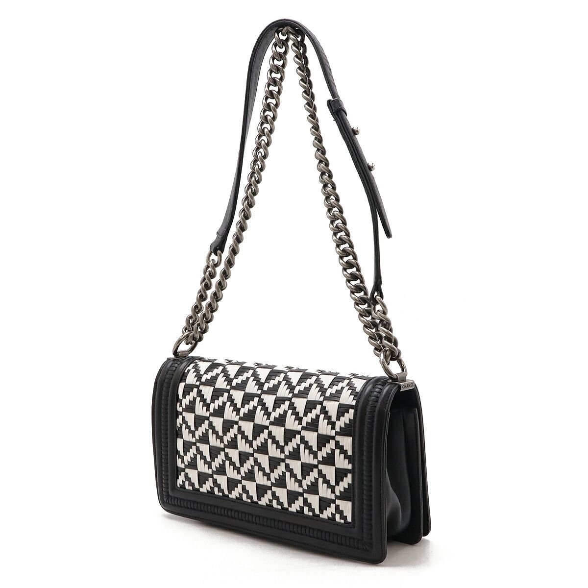 Chanel Boy Chanel Leather Shoulder Bag