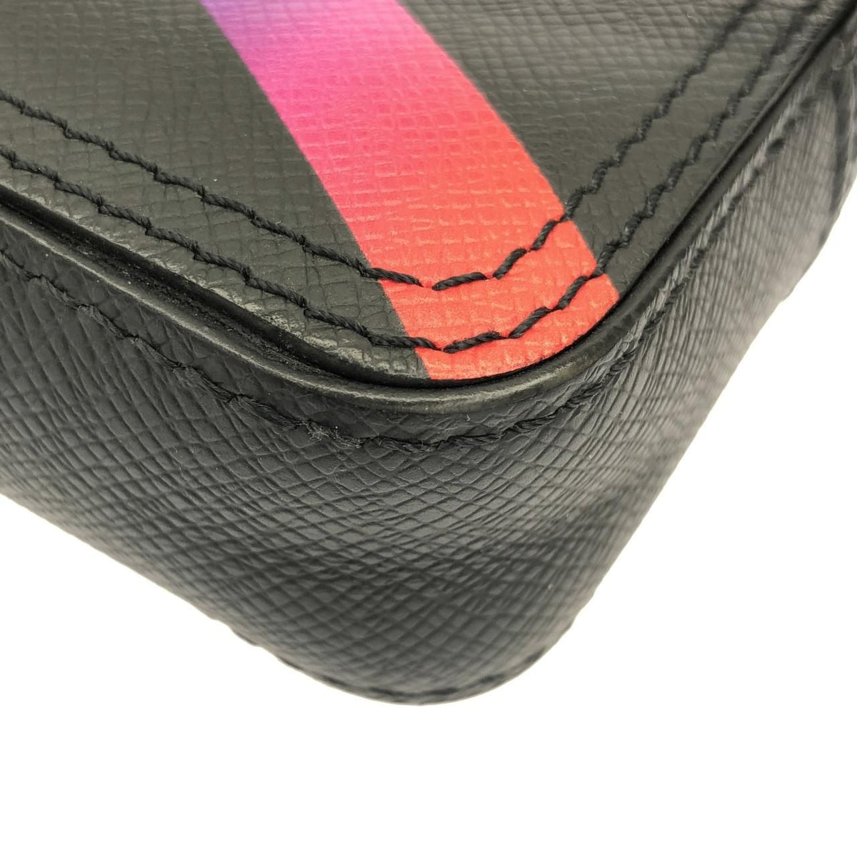Louis Vuitton Taiga Danube Messenger Shoulder Bag