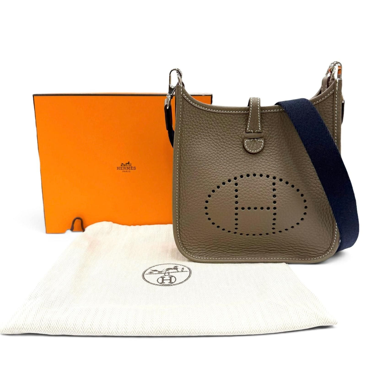 Herm s Evelyne TPM Taurillon Clemence Shoulder Bag