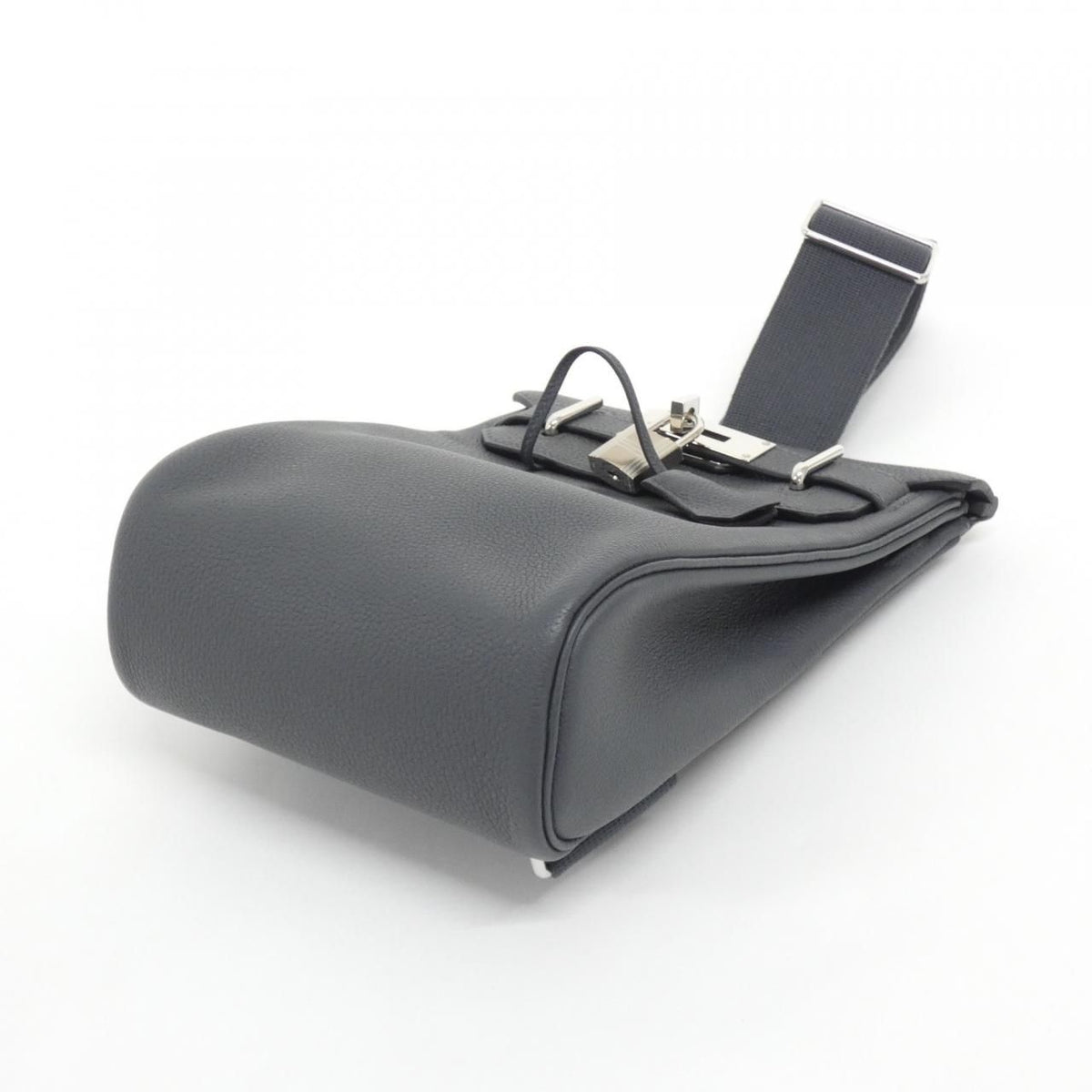 Hermes Accad PM Togo shoulder bag