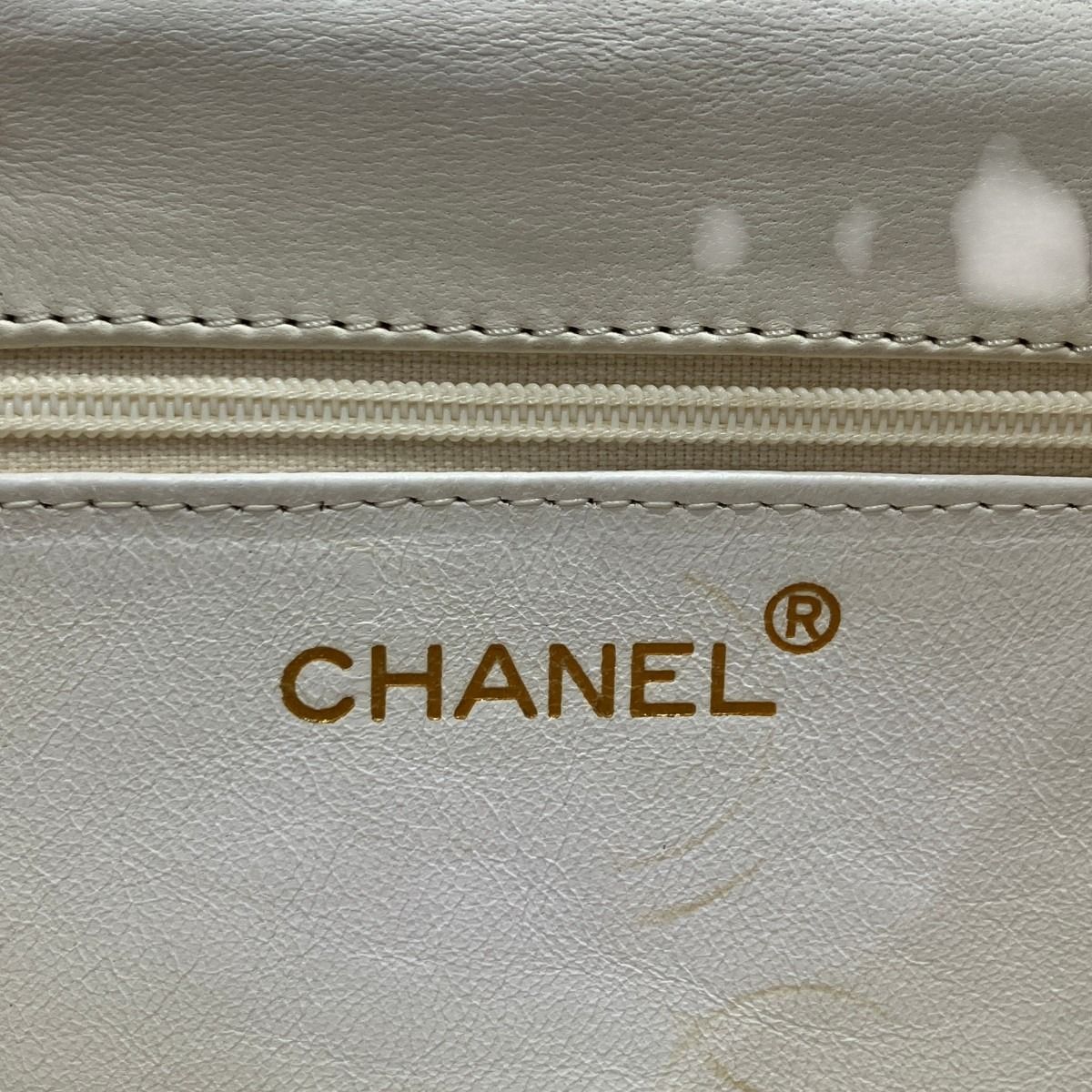 Chanel Leather Shoulder Bag