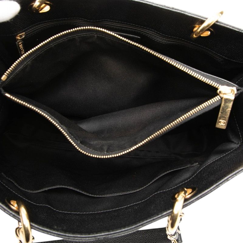Chanel Caviar Skin Handbag