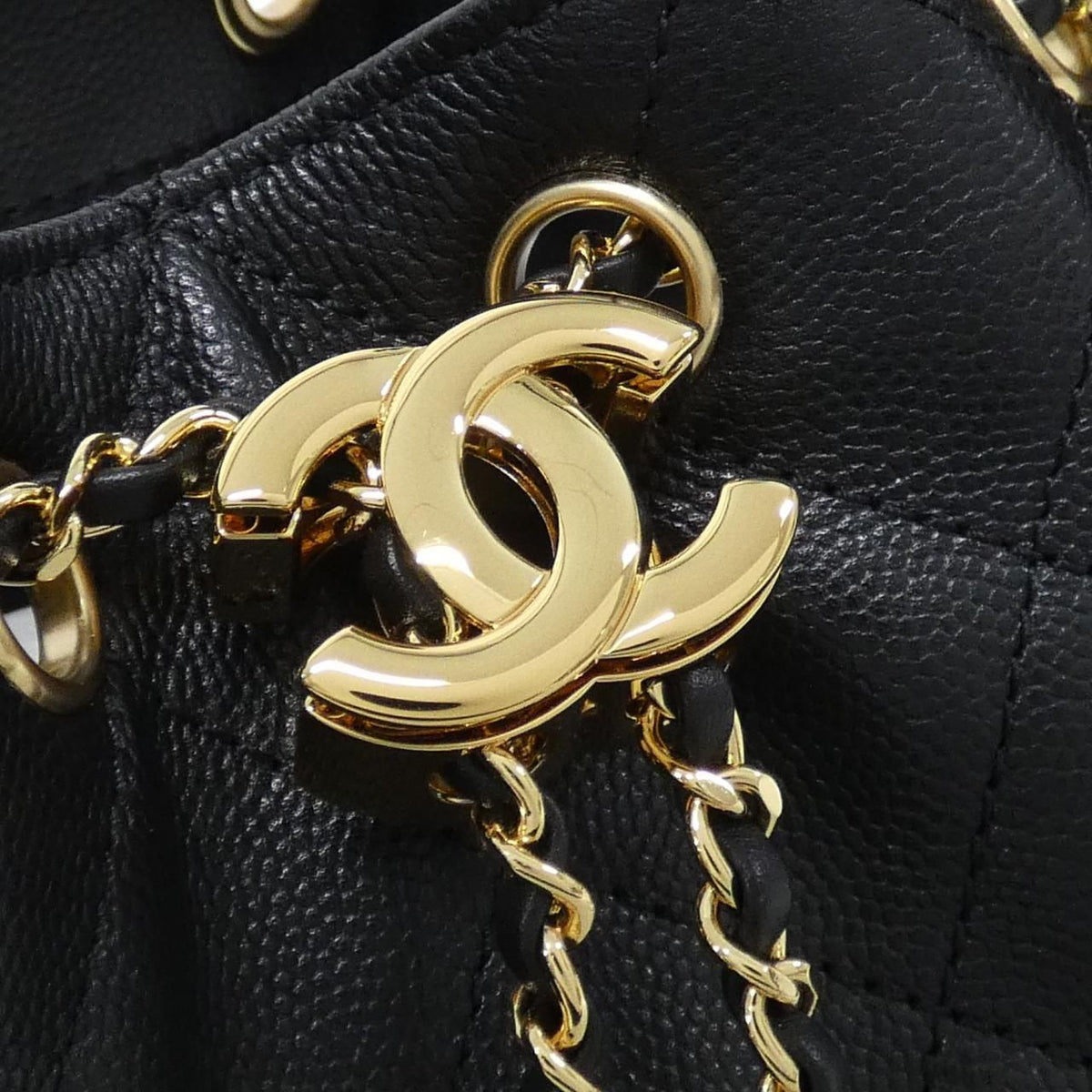 Chanel Caviar Skin Shoulder Bag