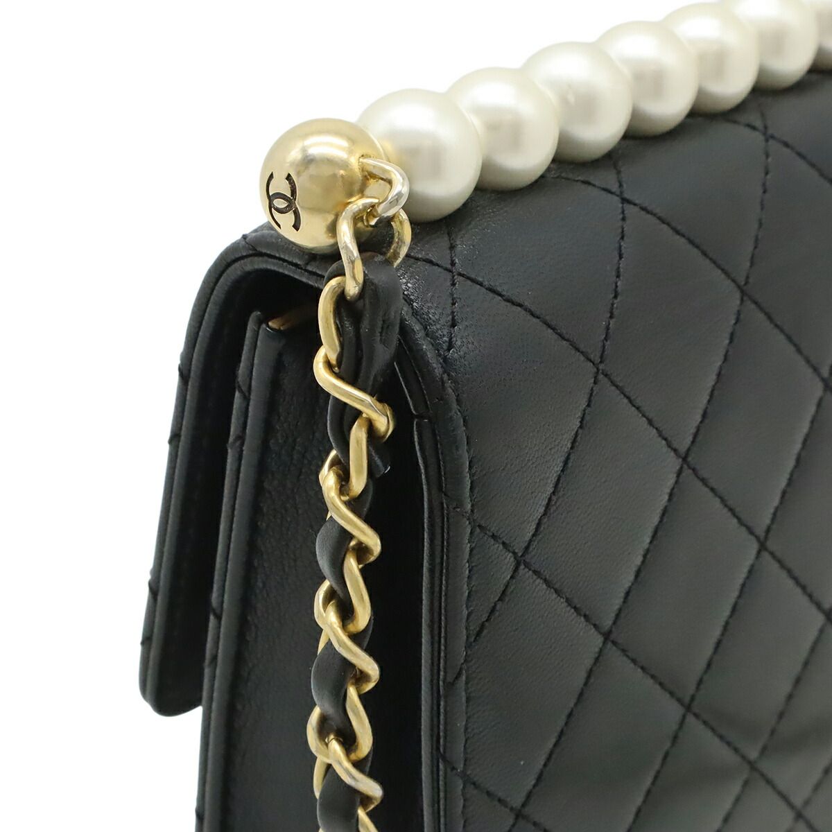 Chanel Matelasse Pearl Leather Shoulder Bag