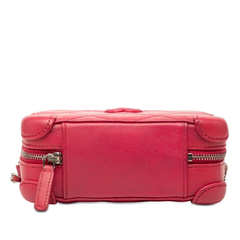 CHANEL Matelasse Lambskin Chain Camera Bag