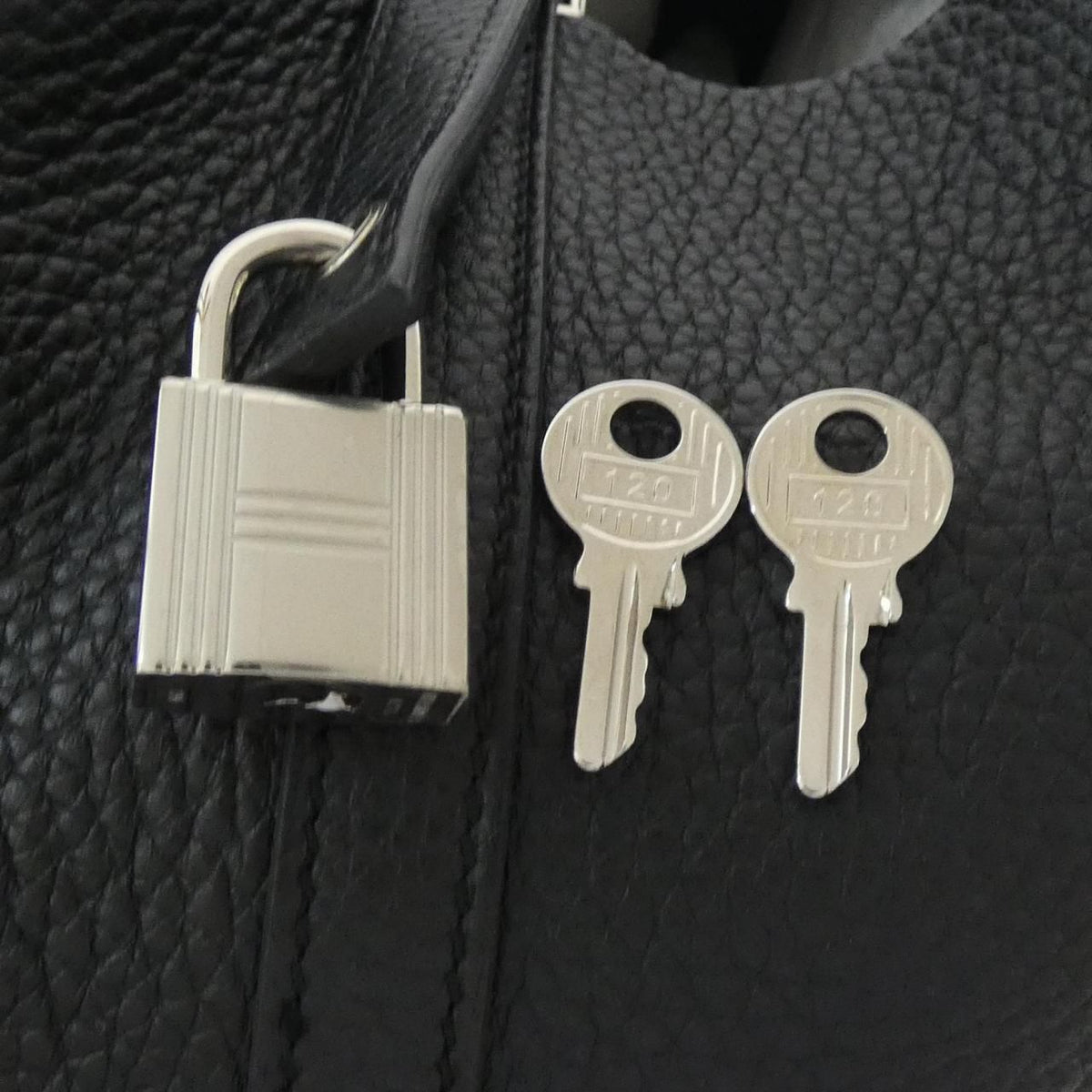 Hermes Picotin Lock MM Clemence Handbag