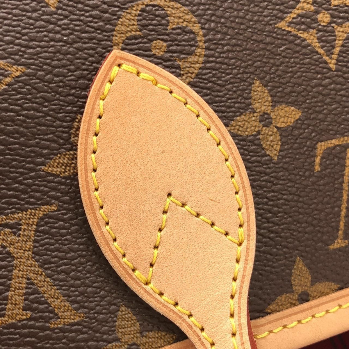 Louis Vuitton Neverfull Monogram Tote Bag