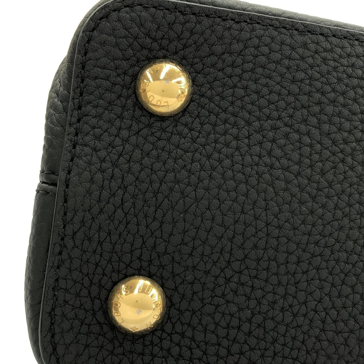Louis Vuitton Capucines Taurillon Bag