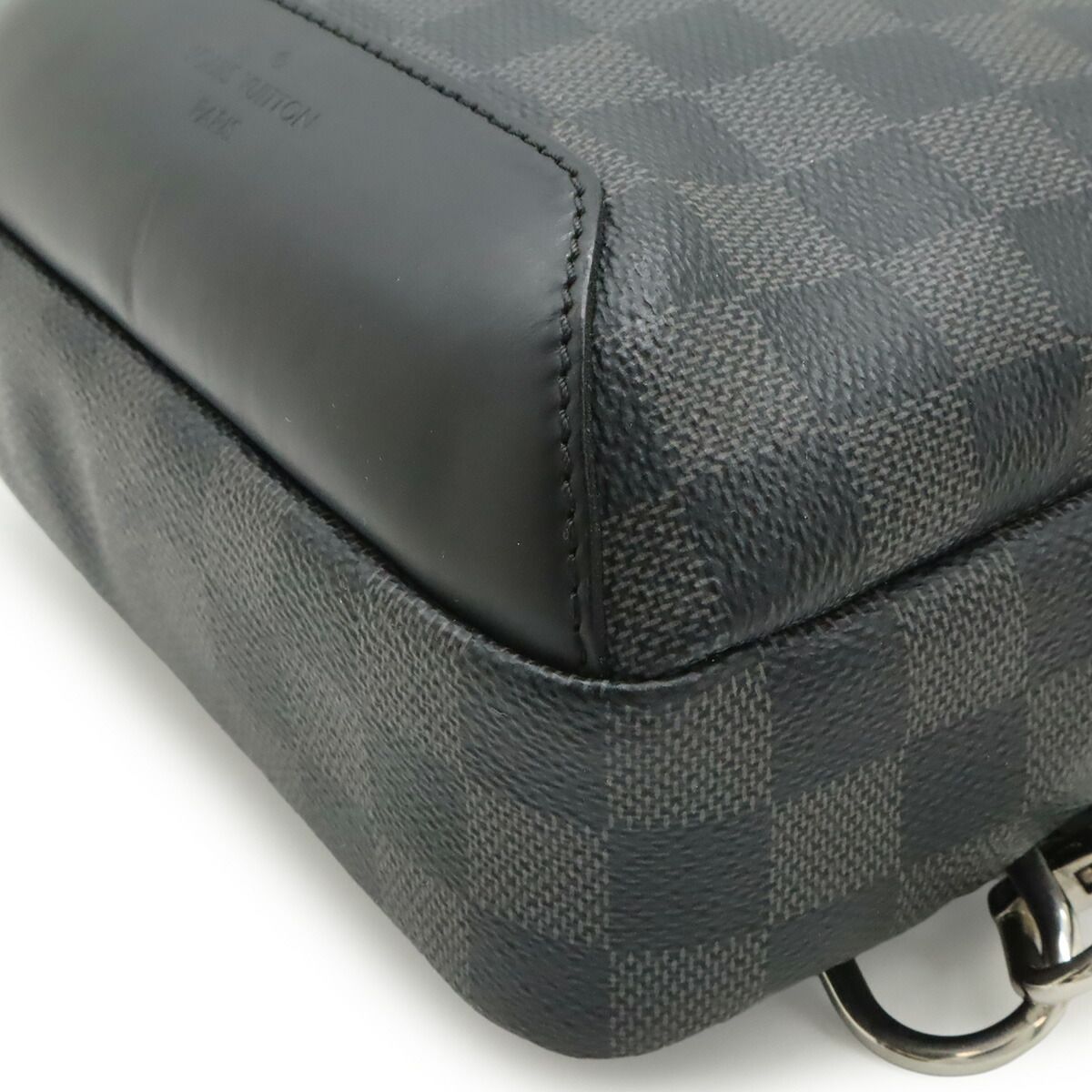 Louis Vuitton Avenue Damier Graphite shoulder bag
