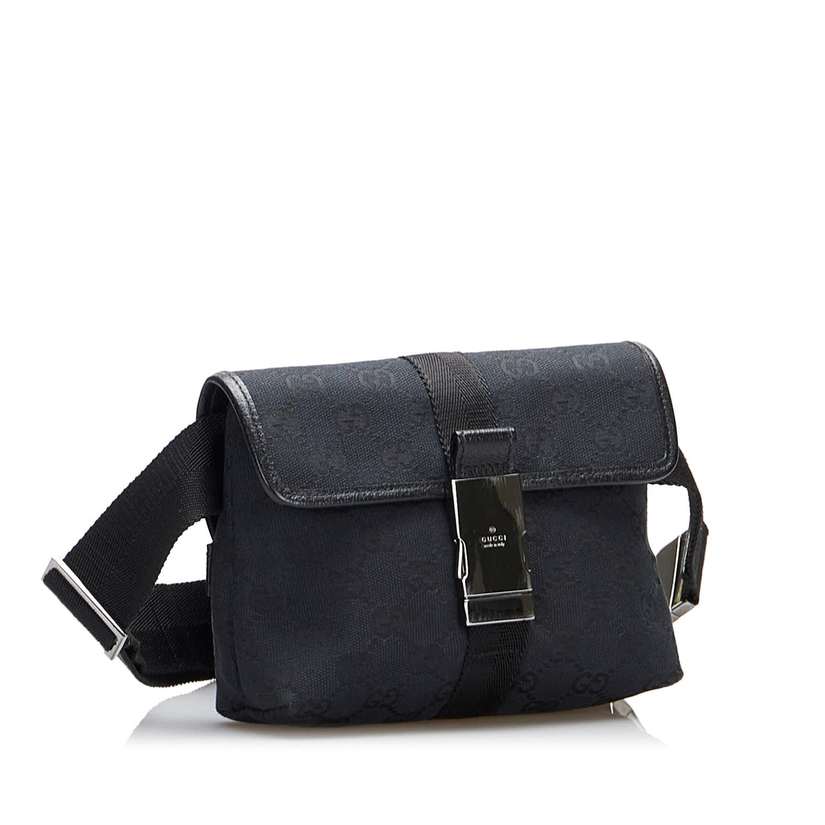 Gucci GG Canvas Belt Bag (SHG-OmJYck)