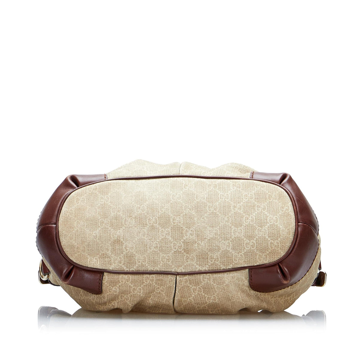 Gucci GG Canvas Sukey Handbag (SHG-LfFuDr)