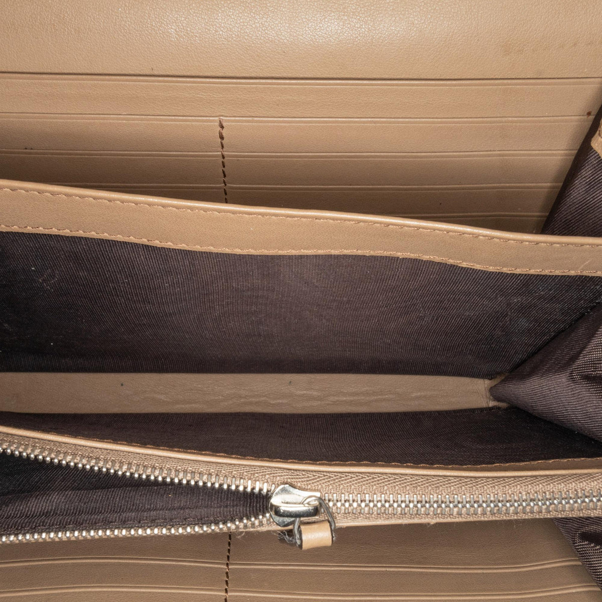 Gucci GG Supreme Dionysus Chain Wallet (SHG-daa2IZ)