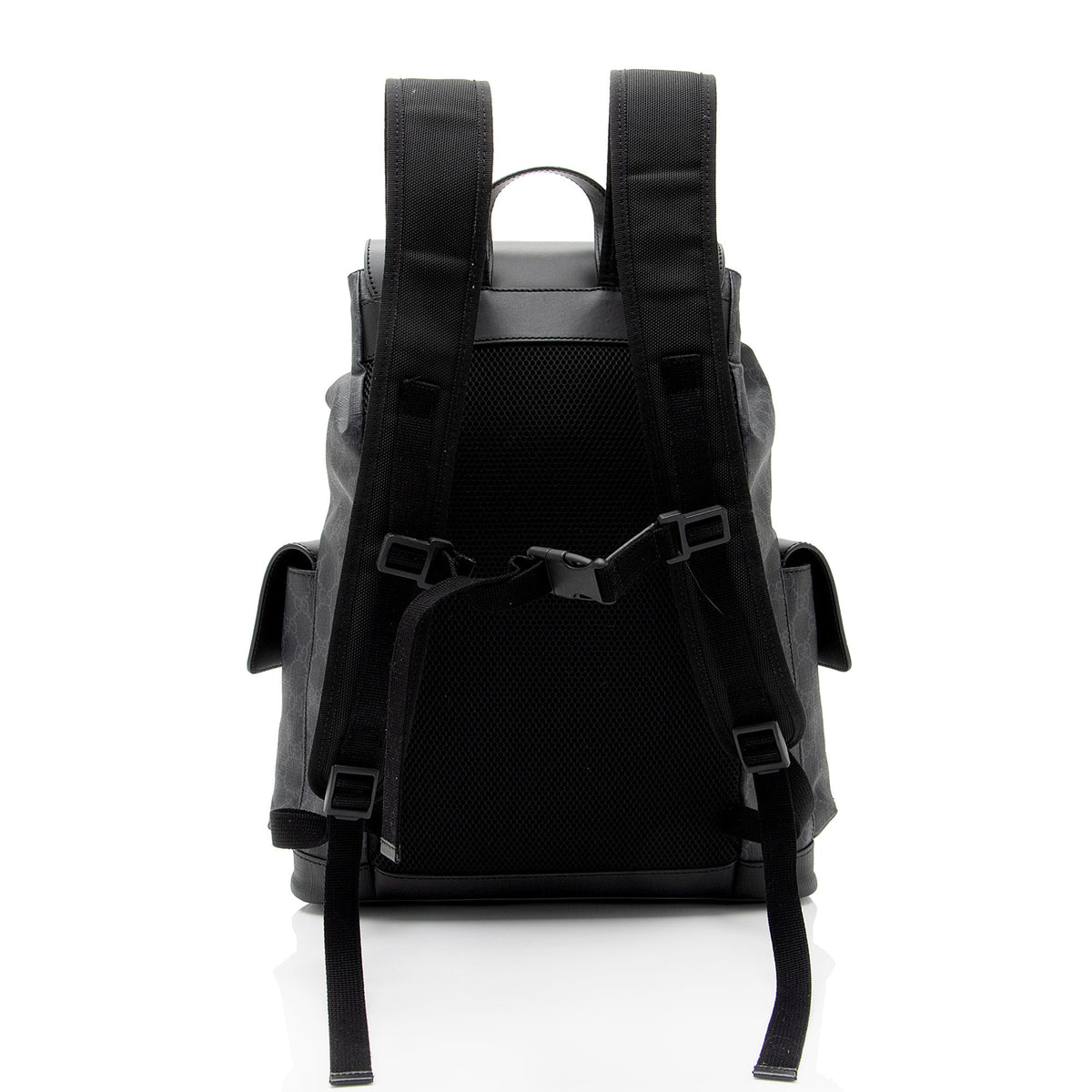 Gucci GG Supreme Medium Flap Backpack (SHF-NNj9Jx)