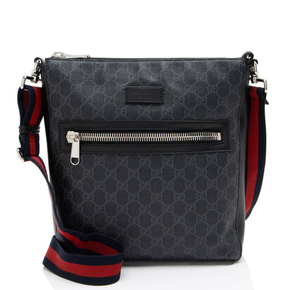 Gucci GG Supreme Medium Messenger