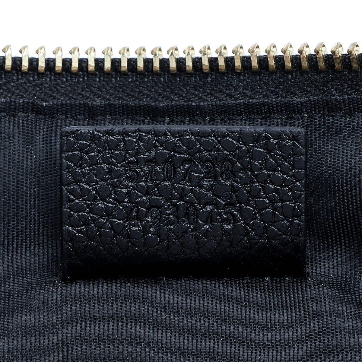 Gucci Grained Leather Zumi Pouch (SHF-AvV2u4)