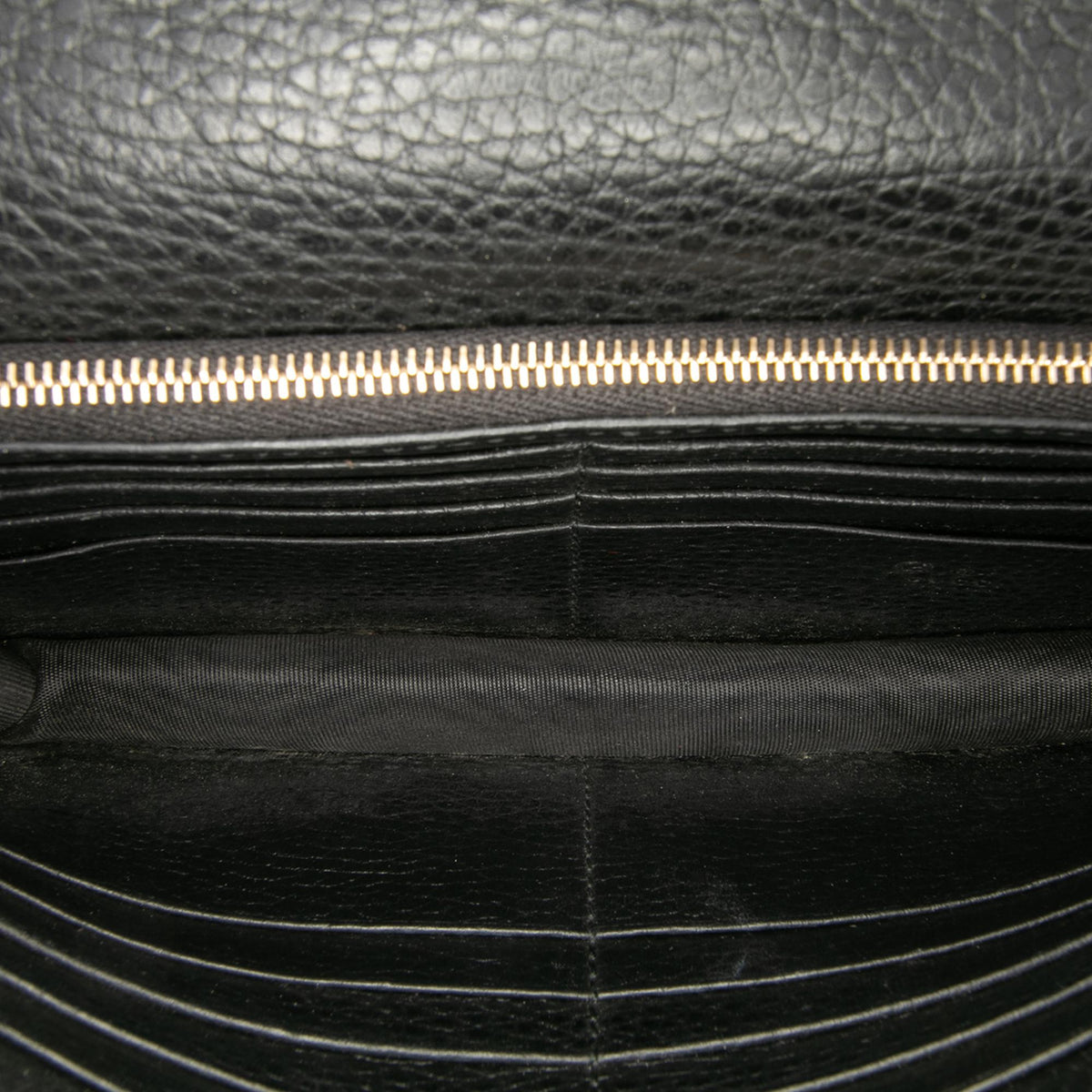 Gucci Leather Interlocking G Dollar Wallet on Chain