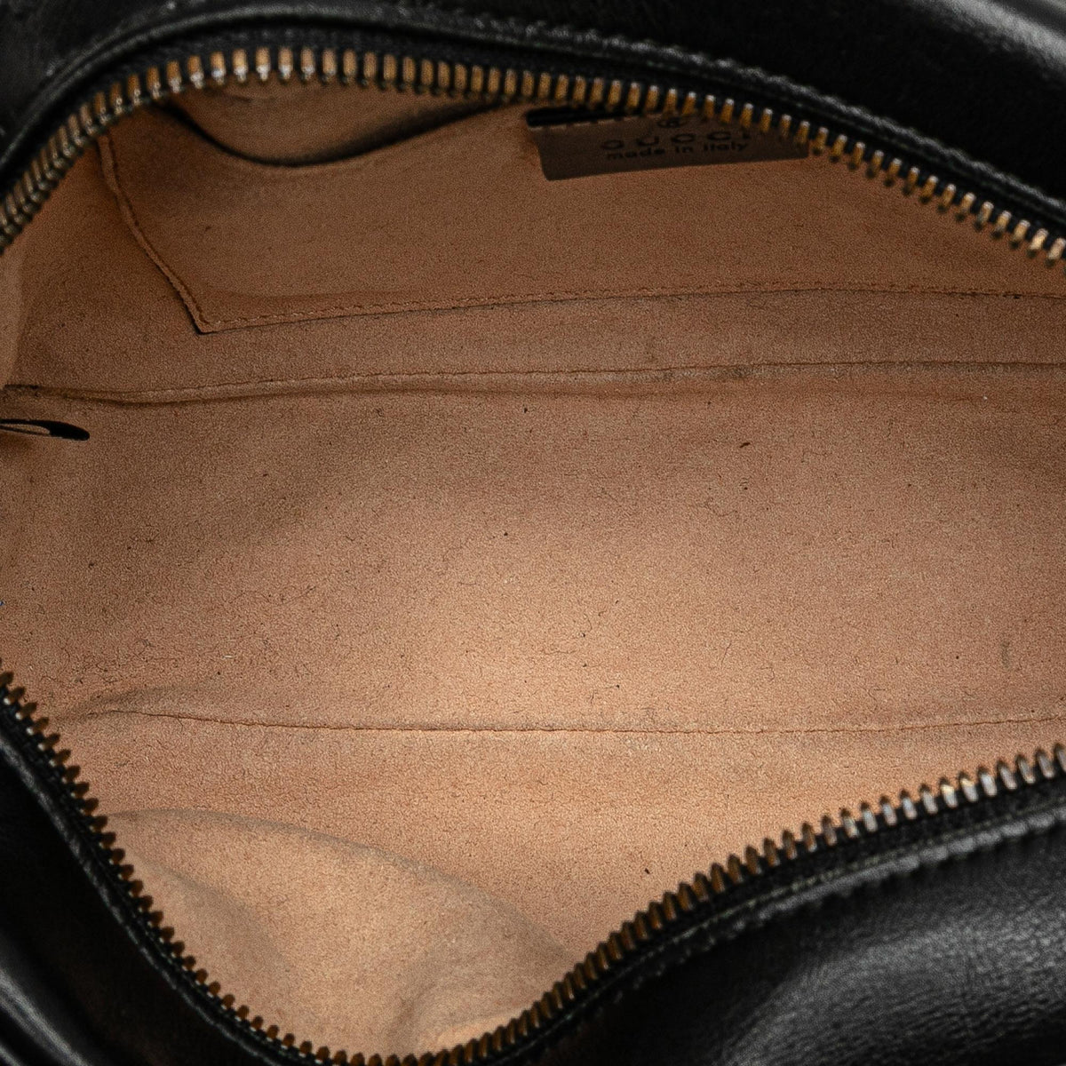Gucci Small GG Marmont Matelasse Crossbody (SHG-mS95r0)