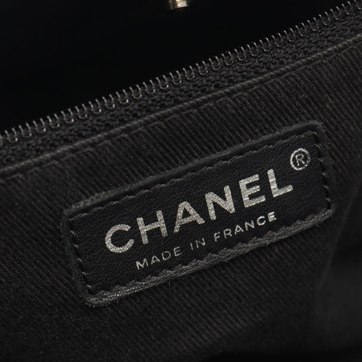 CHANEL Black V stitch canvas�leather 2101219674339