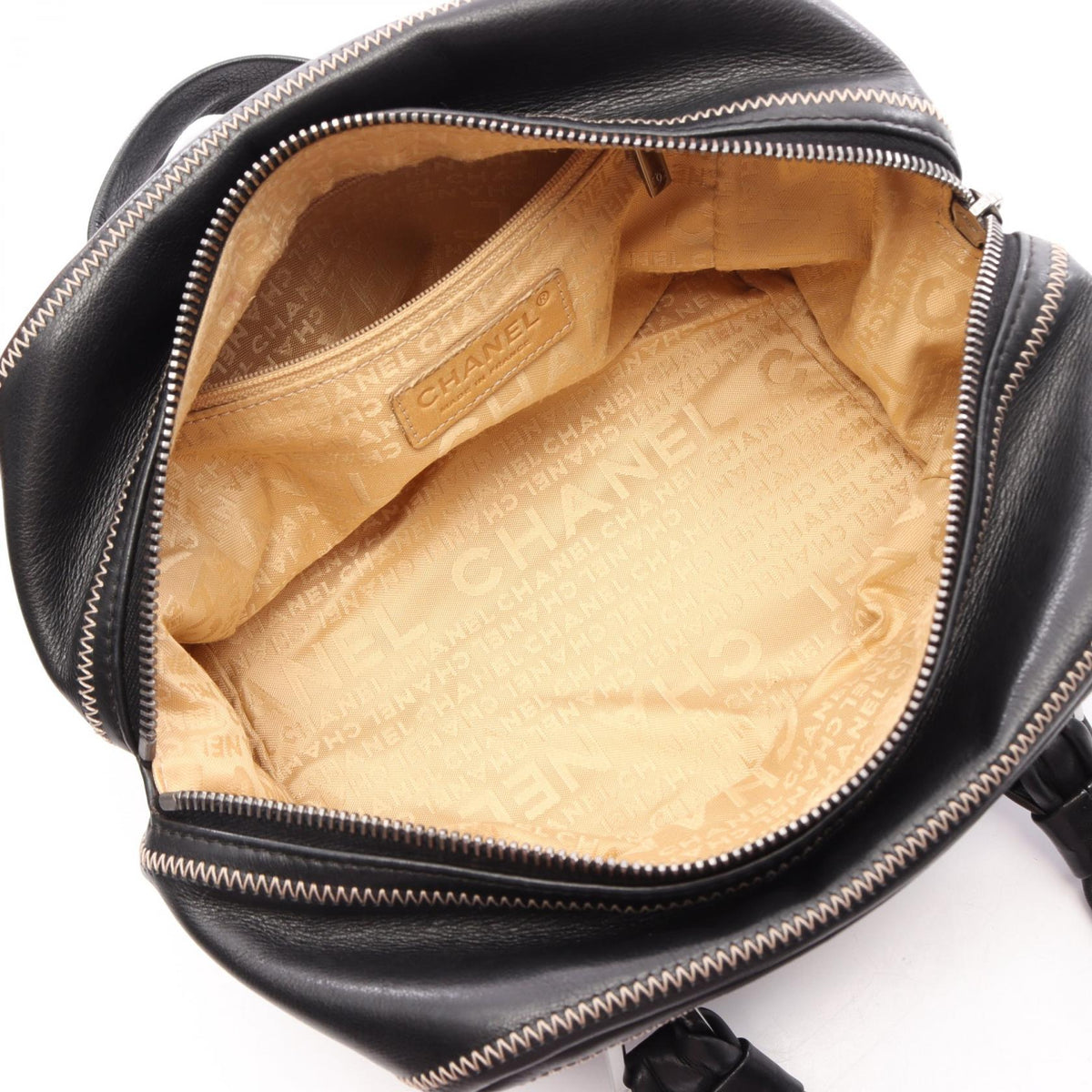 CHANEL Black leather 2101220084592