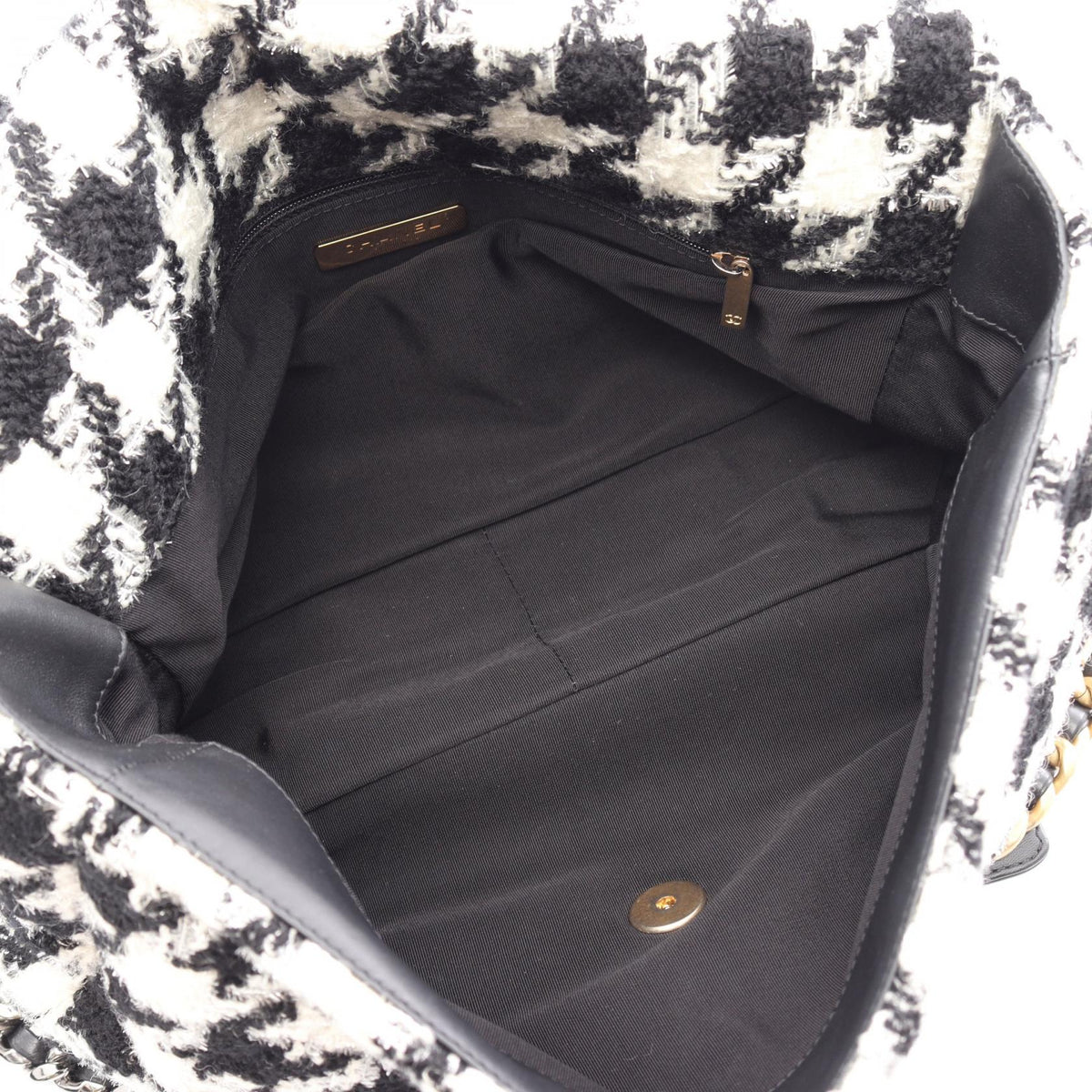 CHANEL Black/White 19 dix-neuf 19 Maxi Combination Metal Houndstooth 2WAY Fabric�leather AS1162 2106800639957