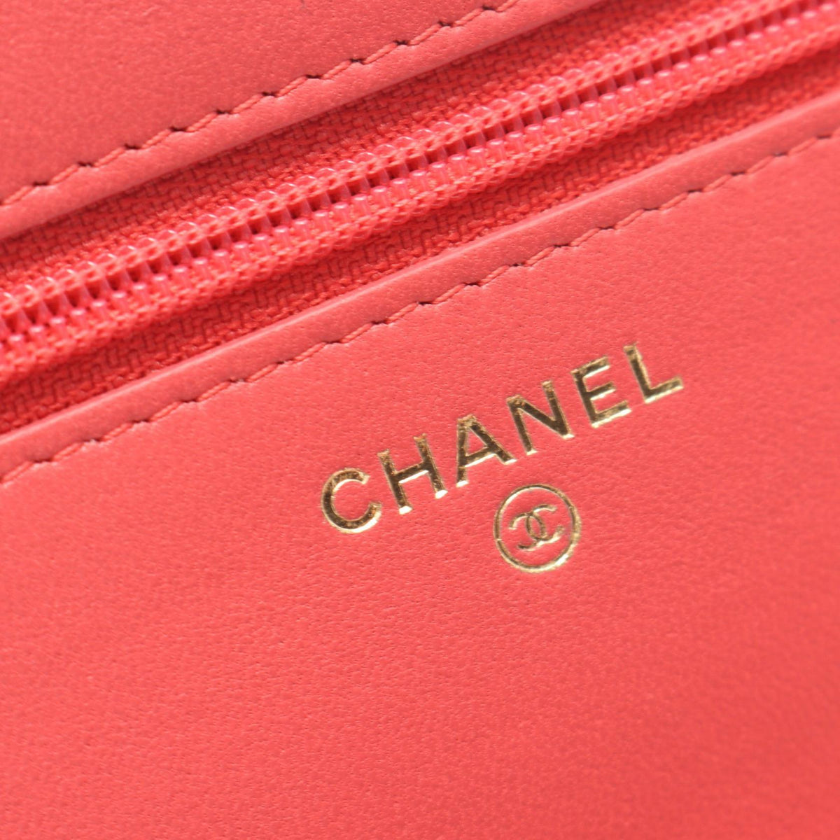 CHANEL Pink Matelasse Icon Charm Lambskin (sheep leather) A33814 2106800639766