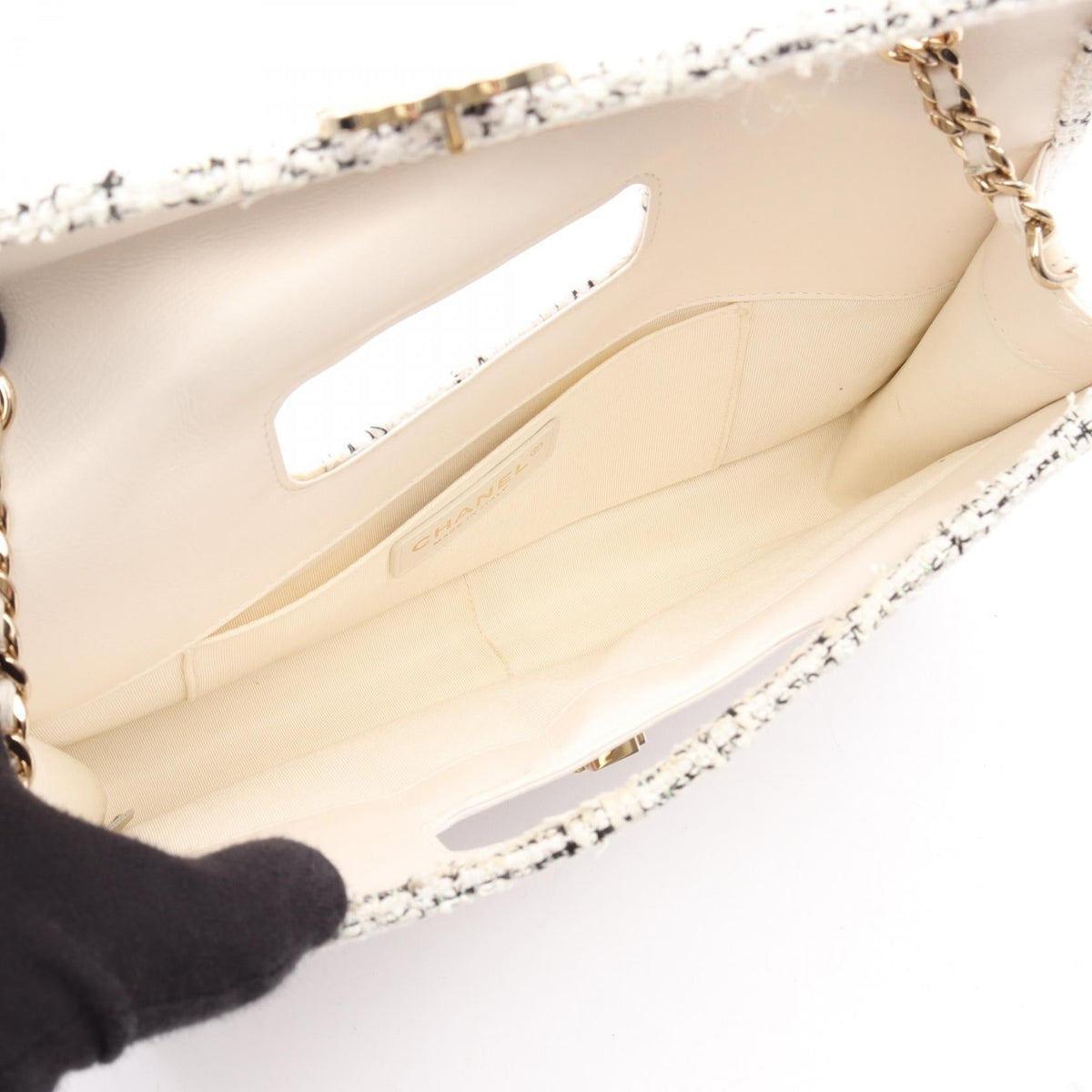 CHANEL White/Black Matelasse 2WAY Calfskin (cowhide)�Fabric 2106800639476