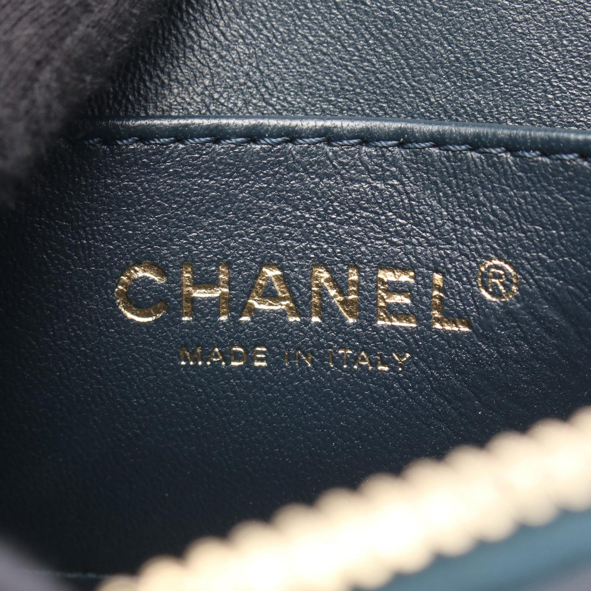 CHANEL Green Chevron V Stitch leather 2104102529495