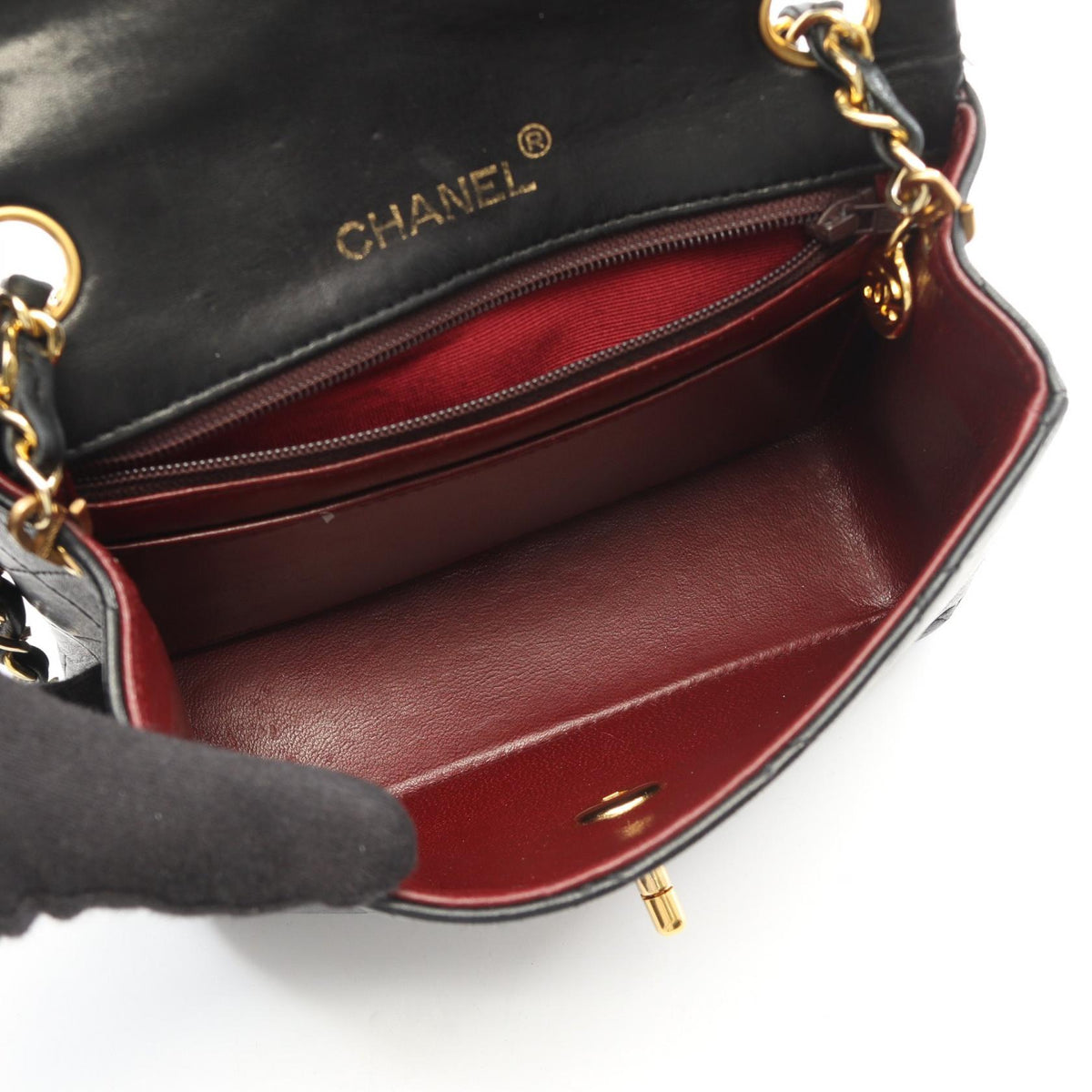 CHANEL Black Mini Matelasse Lambskin (sheep leather) A01115 2101220058012