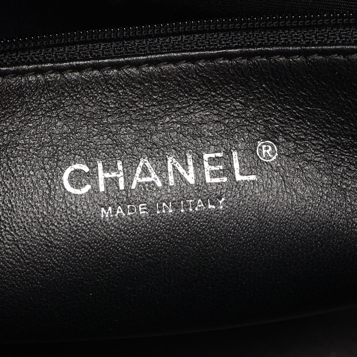 CHANEL Black Medallion tote Grained Calfskin leather A01804 2101220042561
