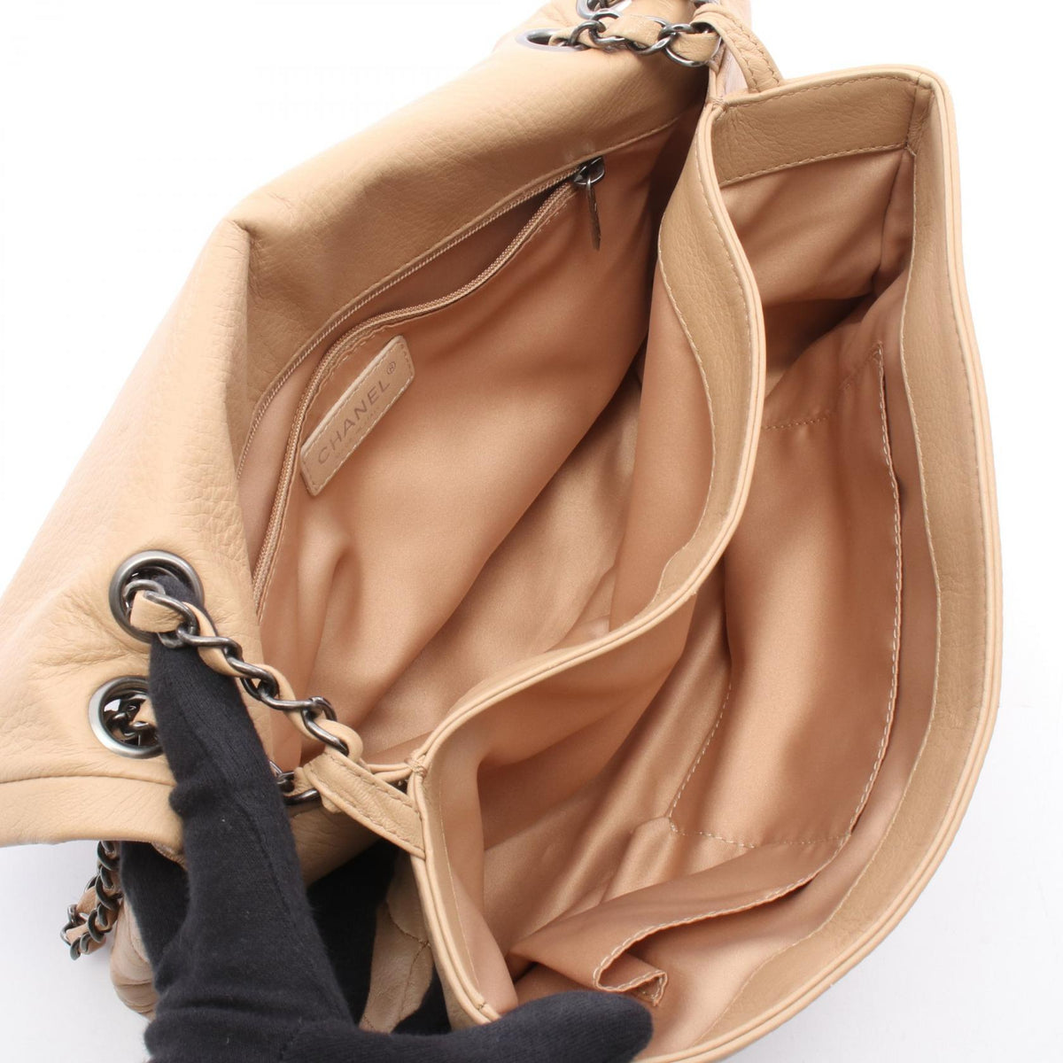 CHANEL Beige Matelasse Lambskin (sheep leather) 2101220018603