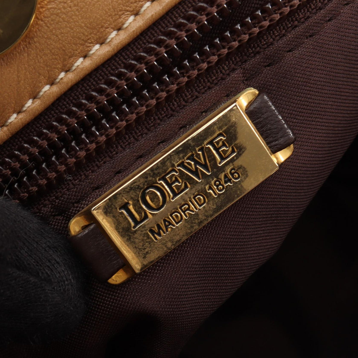 LOEWE anagram Handbag Beige leather 2101220012977