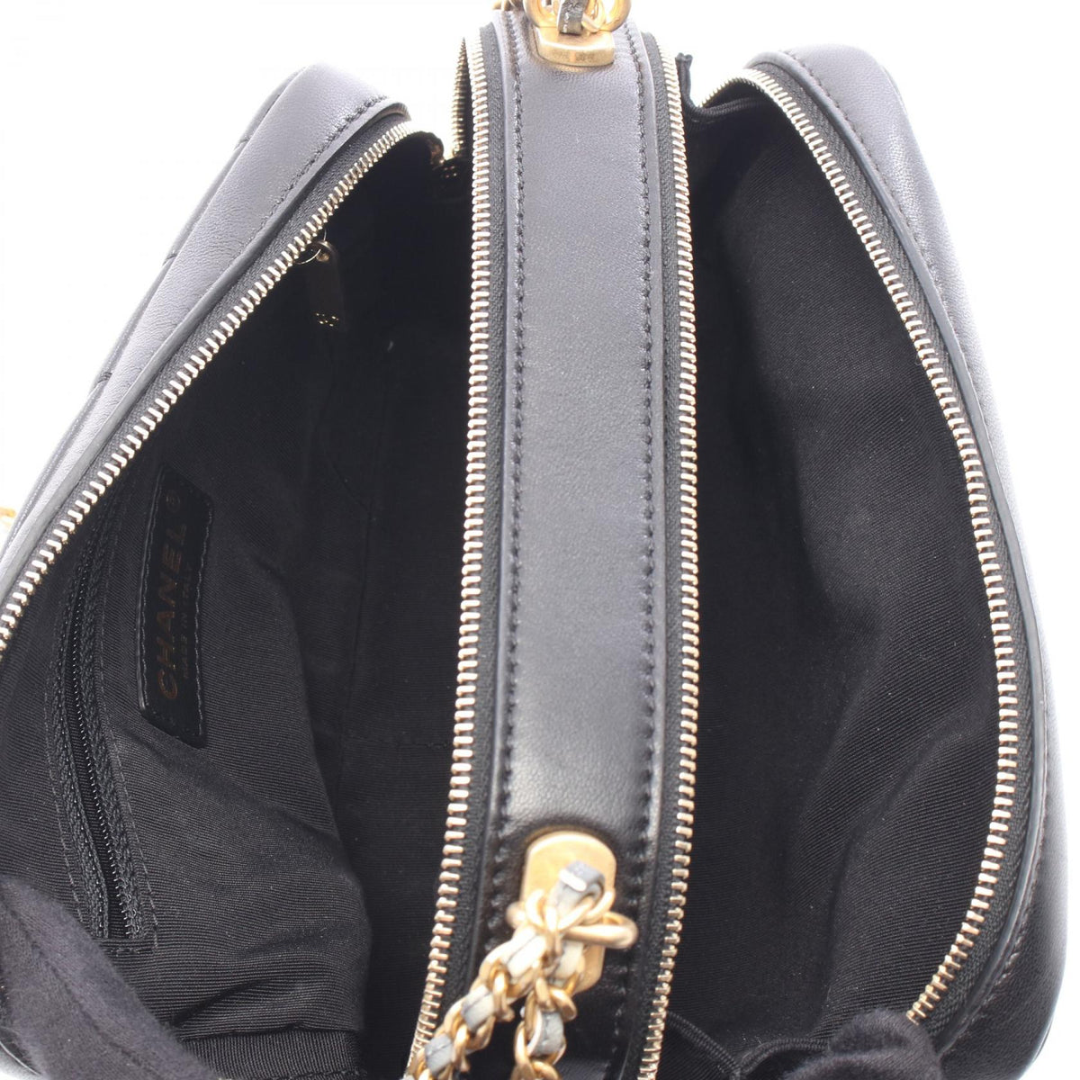 CHANEL Black Chevron V-stitch Small Lambskin (sheep leather) 2101220011512