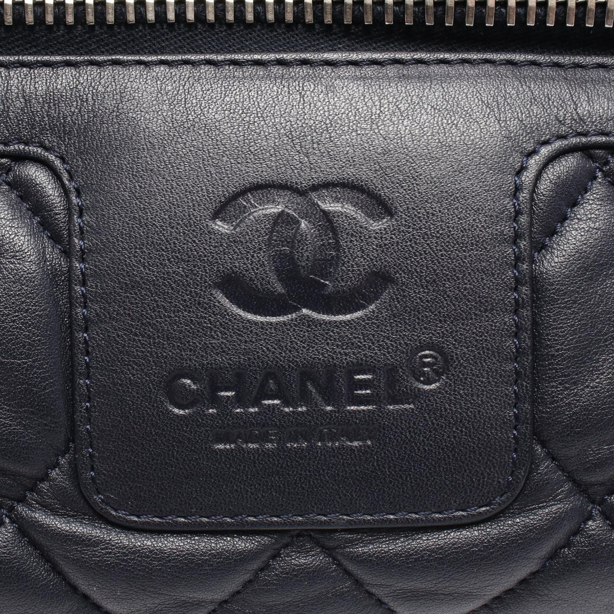 CHANEL Navy/Pink Coco Cocoon Small Reversible Lambskin (sheep leather)�Cotton jersey A48610 2106800637038