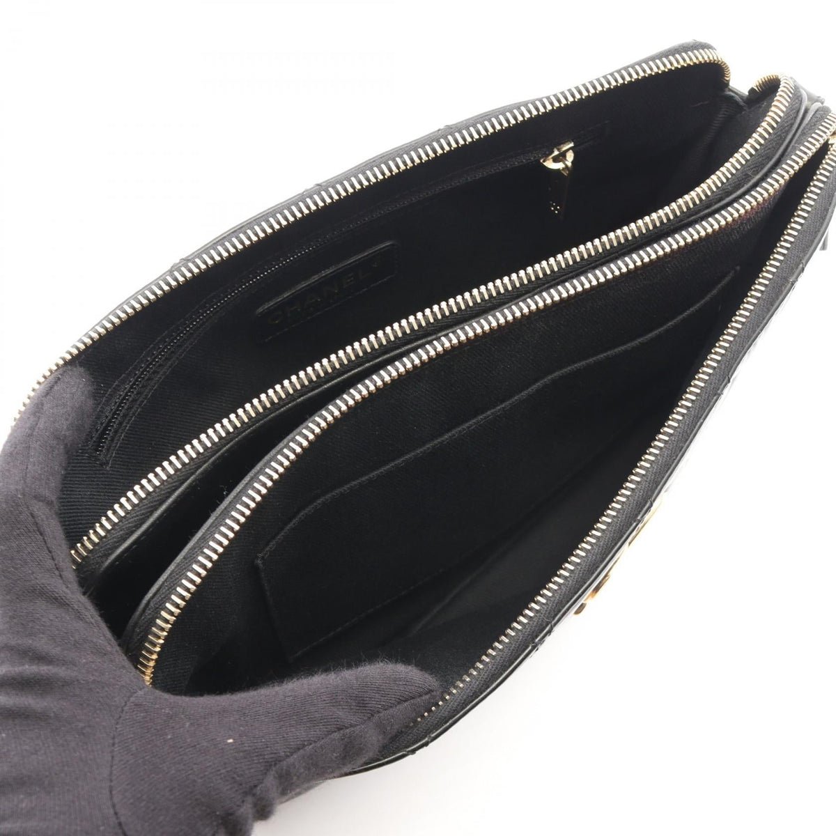 CHANEL Black Matelasse Patent leather 2101220002398