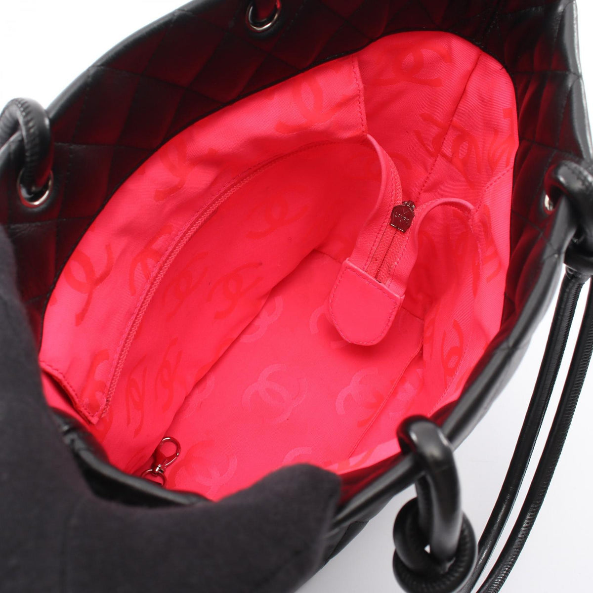 CHANEL Black Cambon line medium leather A25167 2101219992037