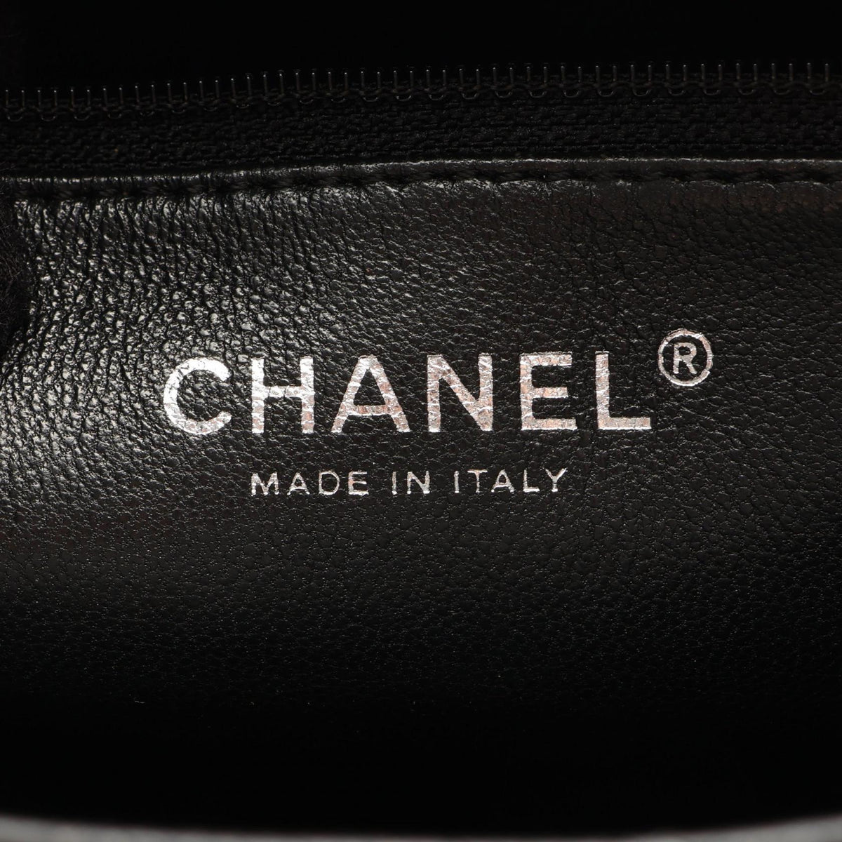 CHANEL Black Medallion tote Grained Calfskin leather A01804 2101219982168