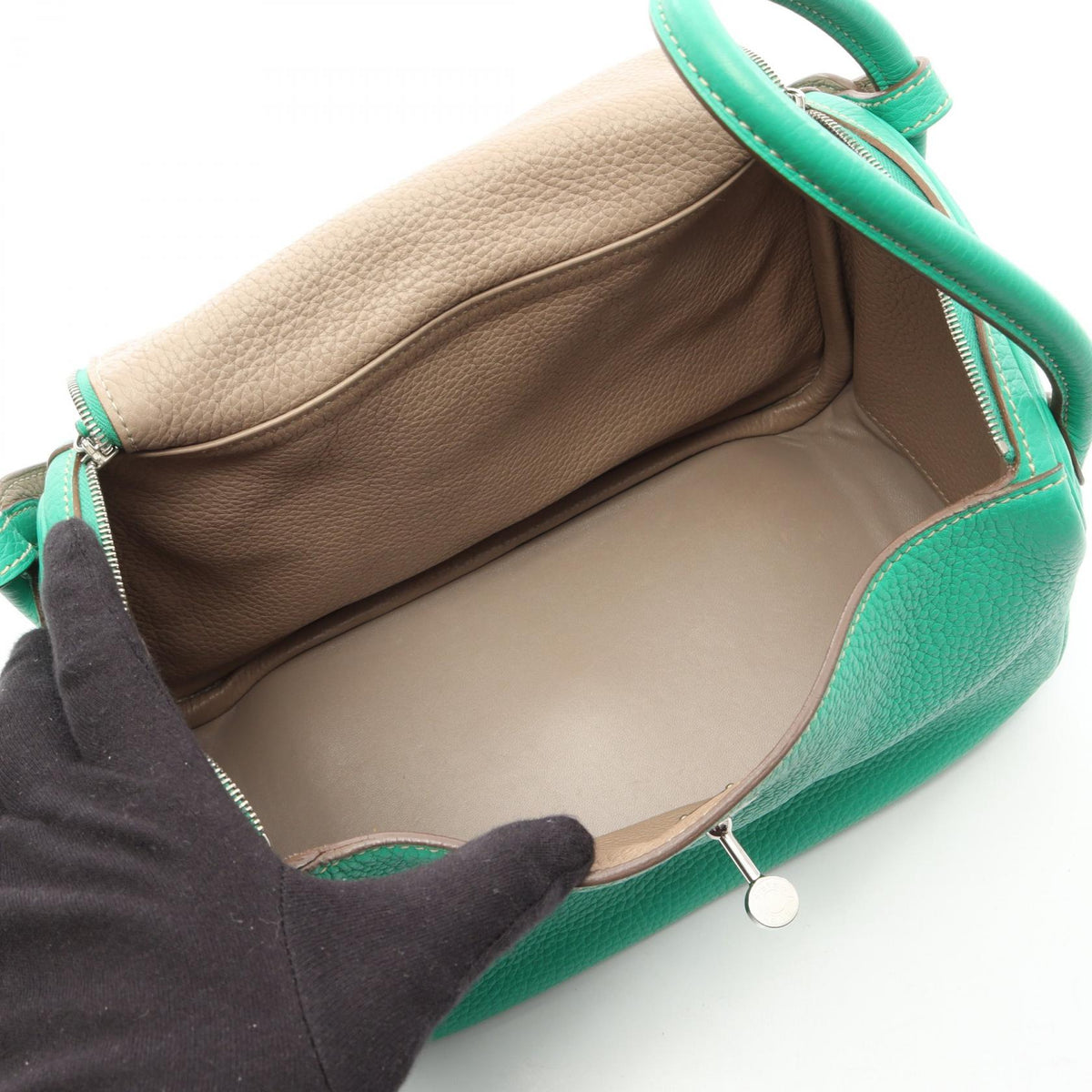 HERMES Lindy 26 Verso Menthe Gris tourterelle Shoulder BagMenthe Menthe Green/Beige Taurillon Clemence leather 2101219946771