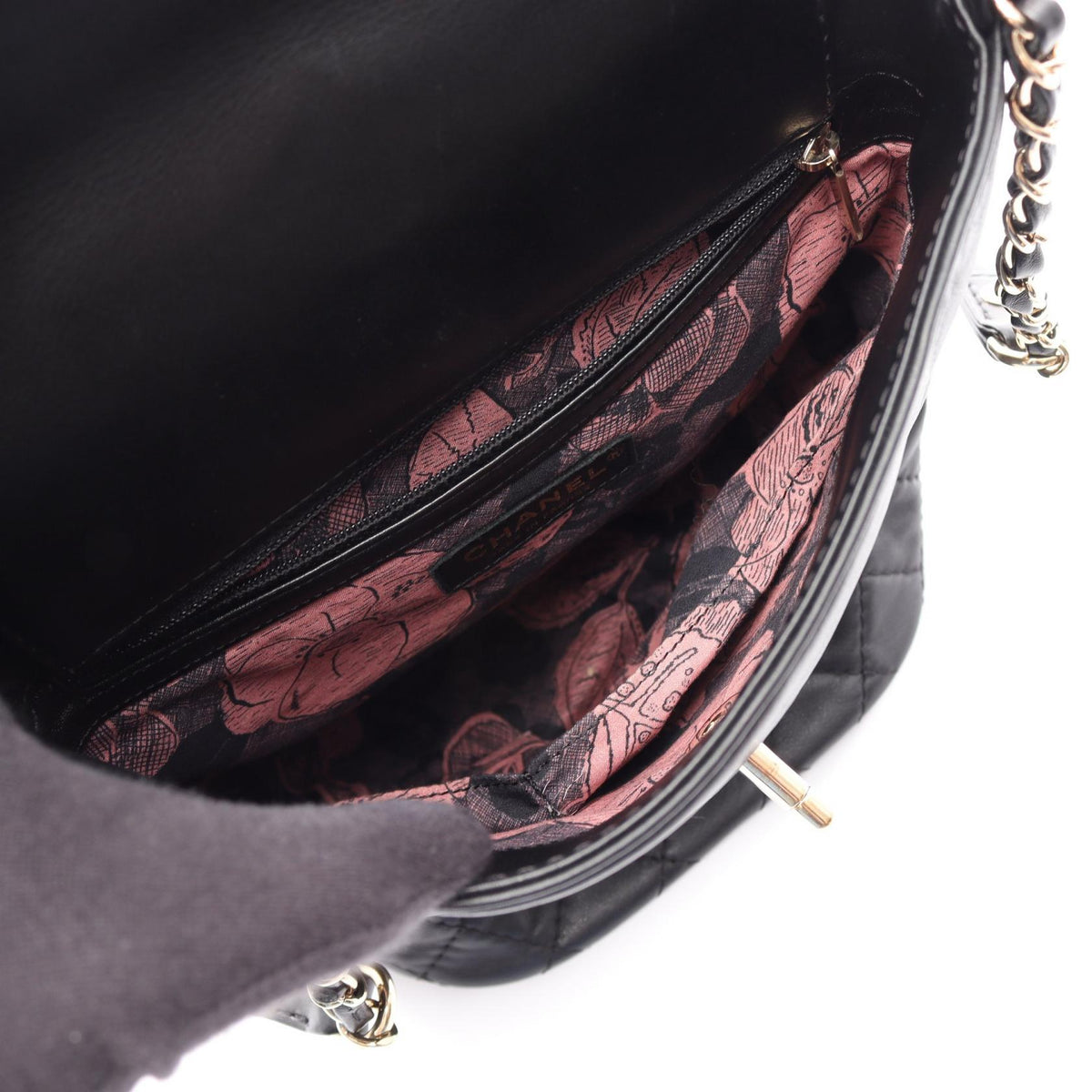 CHANEL Black Matelasse Bucket leather 2104102516273