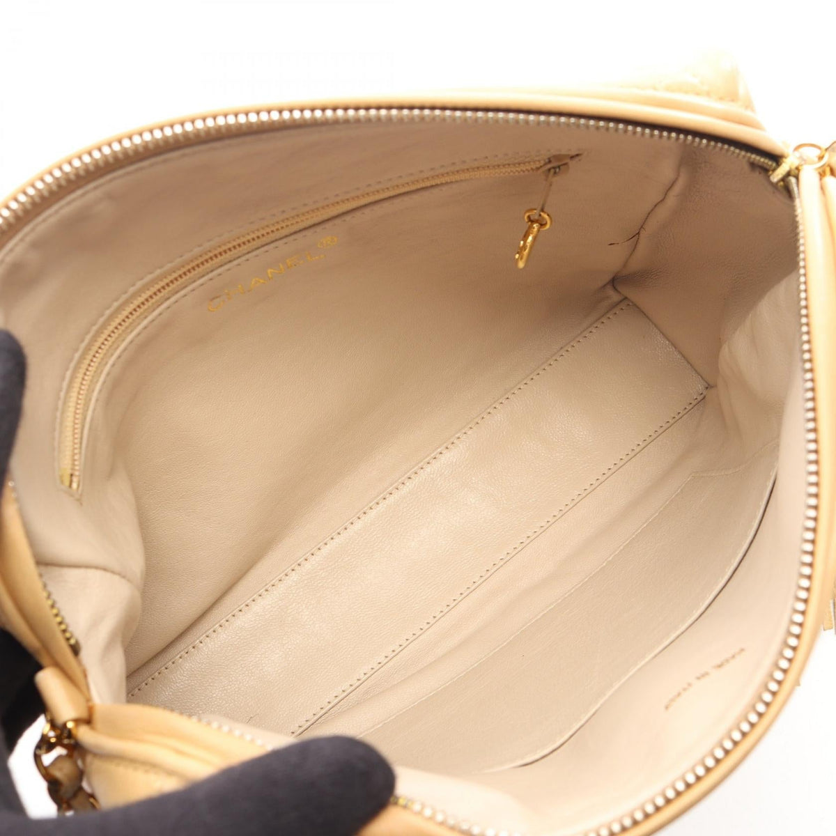 CHANEL Beige Matelasse tassel Lambskin (sheep leather) 2101219932576