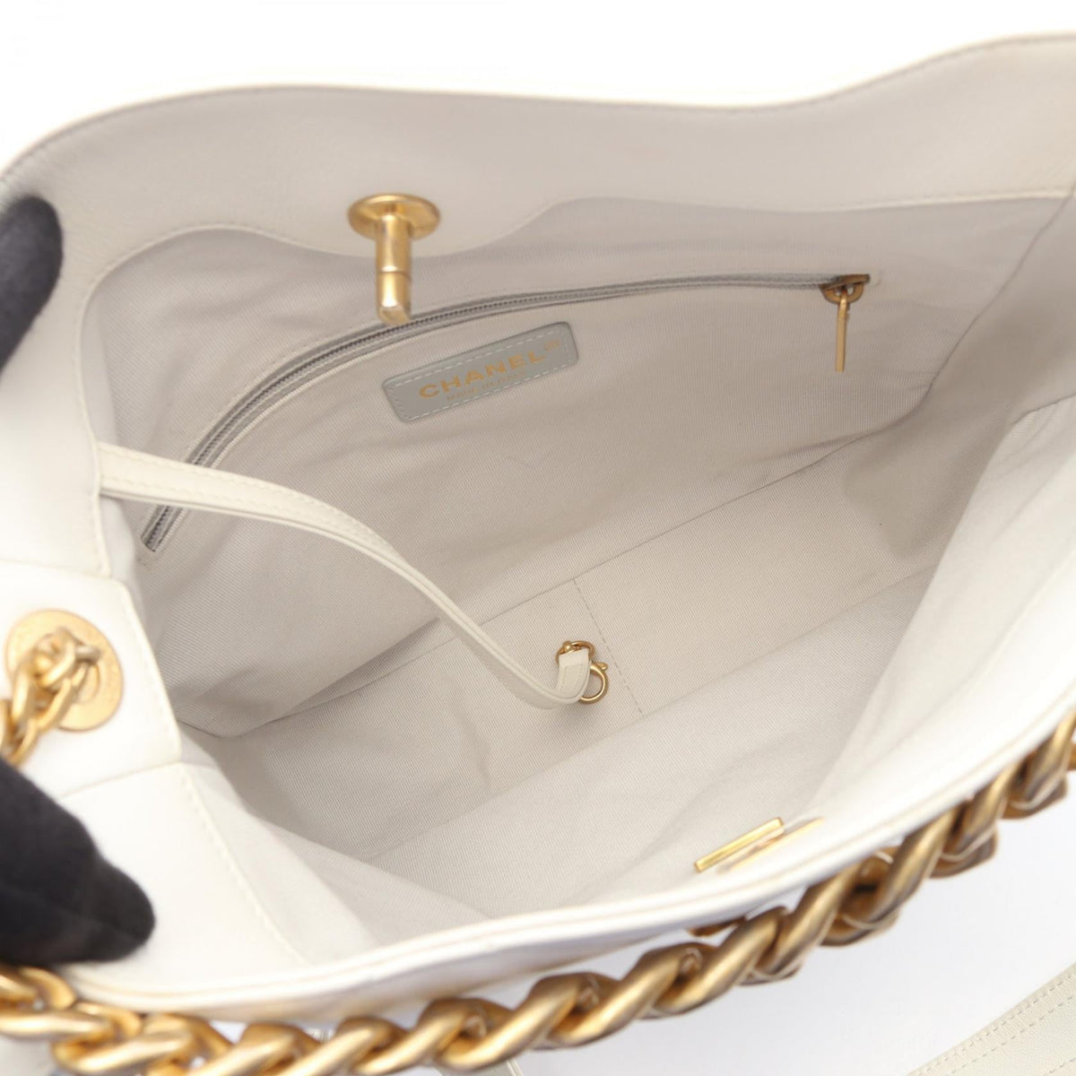 CHANEL White Matelasse 2WAY Lambskin (sheep leather) 2101219927411