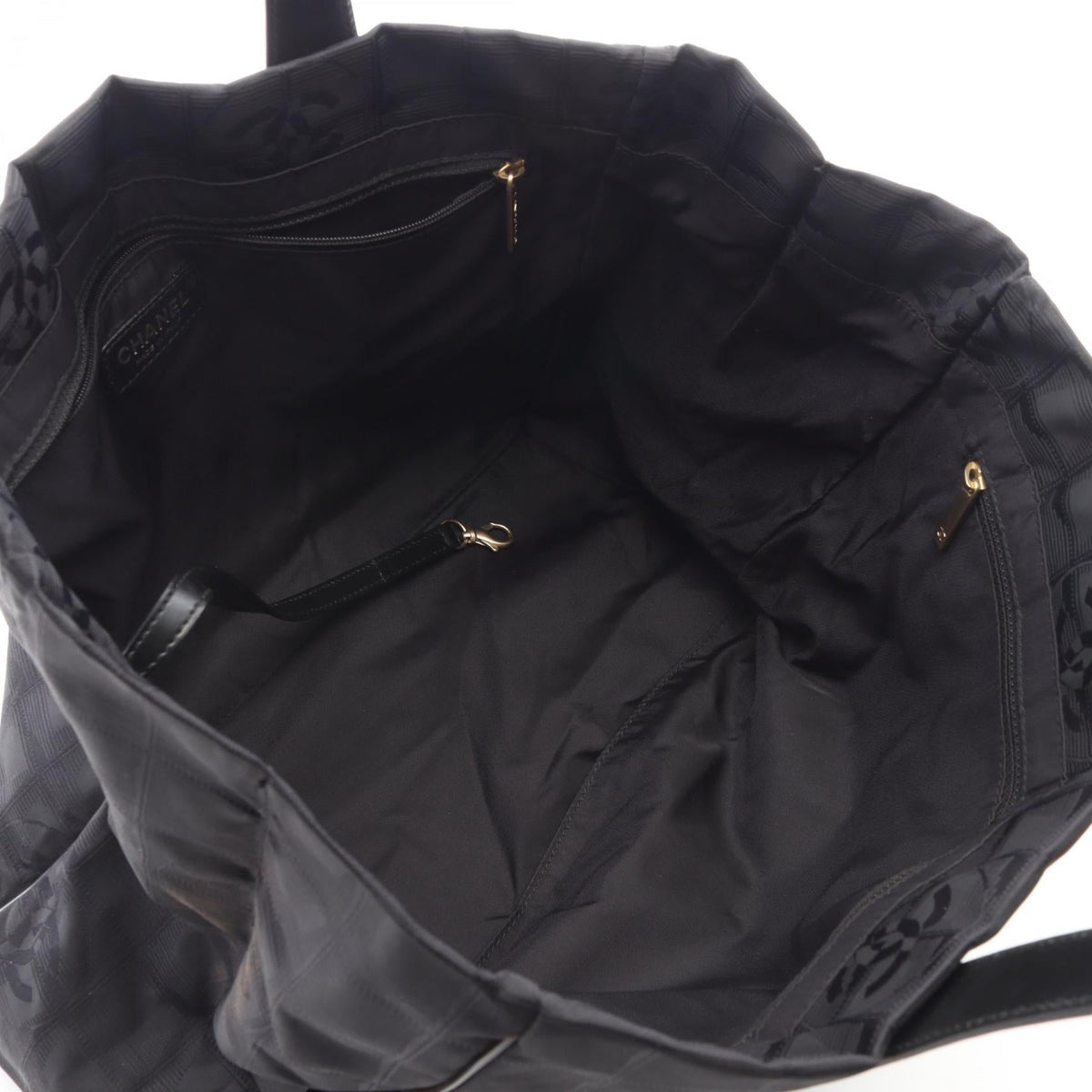 CHANEL Black New Travel Line MM leather�Nylon canvas A15991 2101219910529