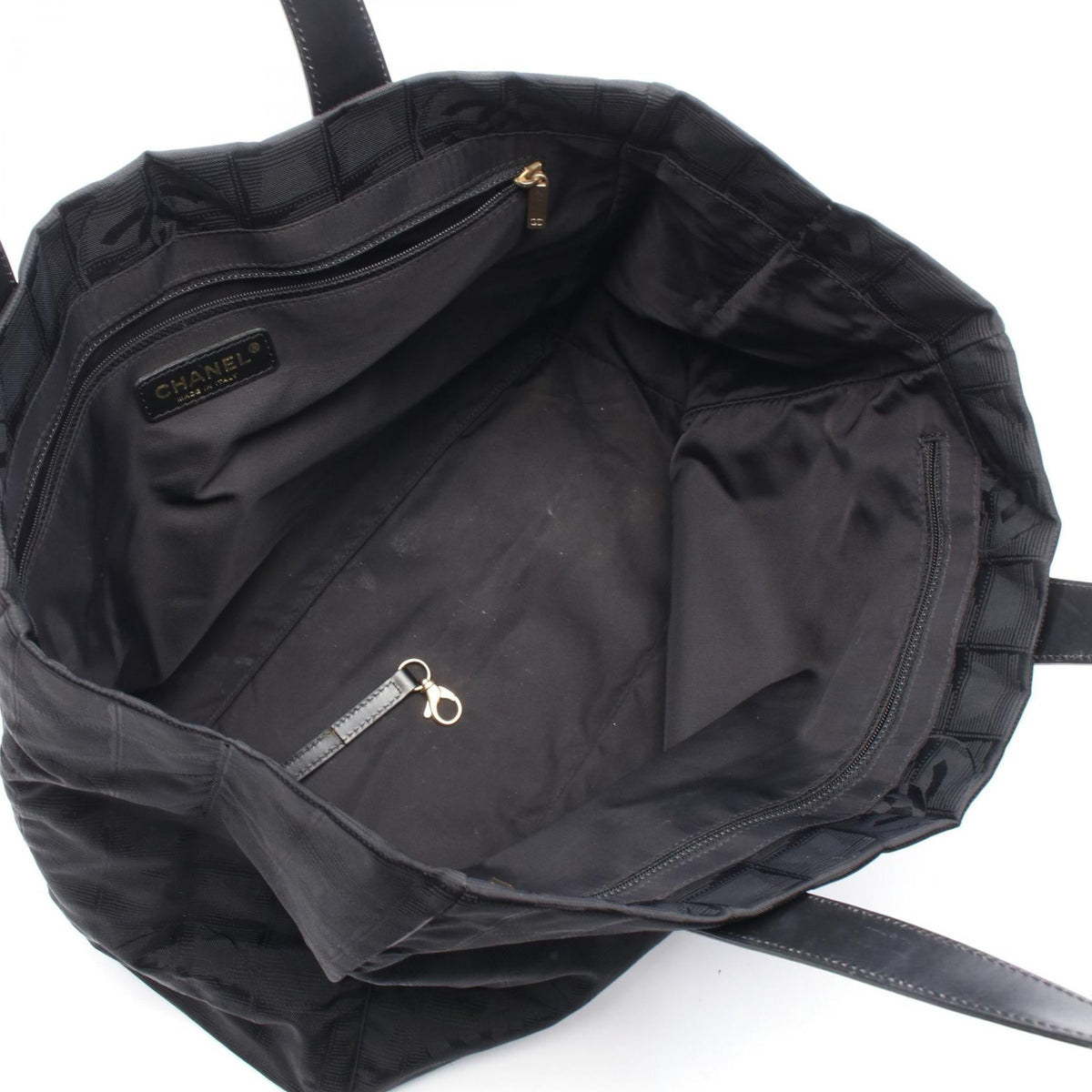 CHANEL Black New Travel Line MM Nylon�leather 2101219910536