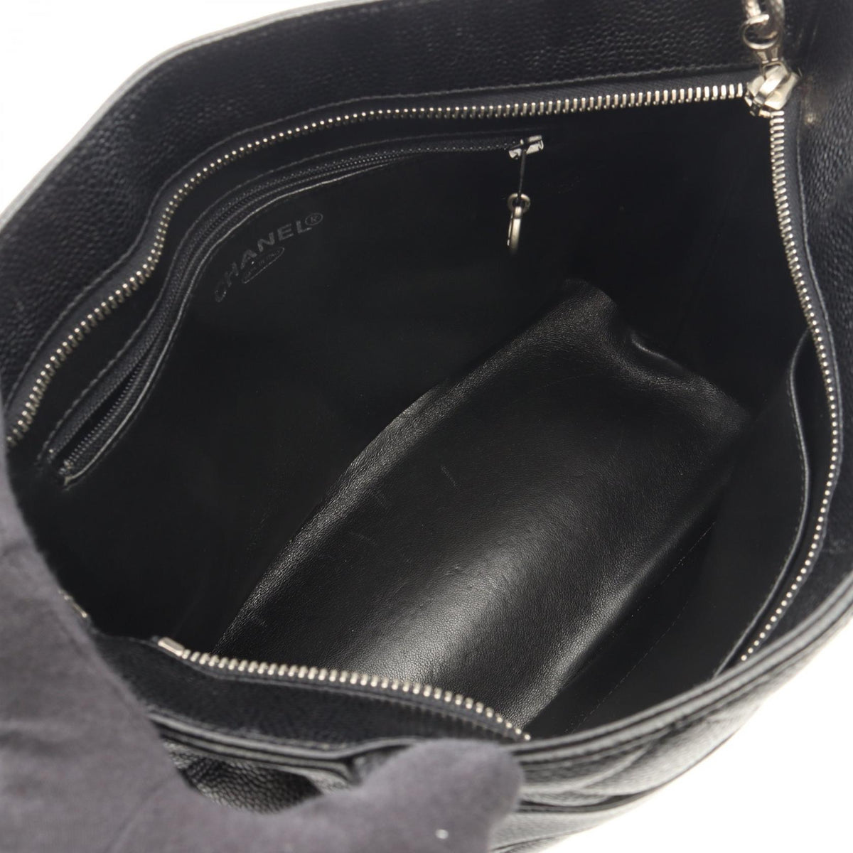 CHANEL Black Medallion tote Calfskin (cowhide) A01804 2101219887807
