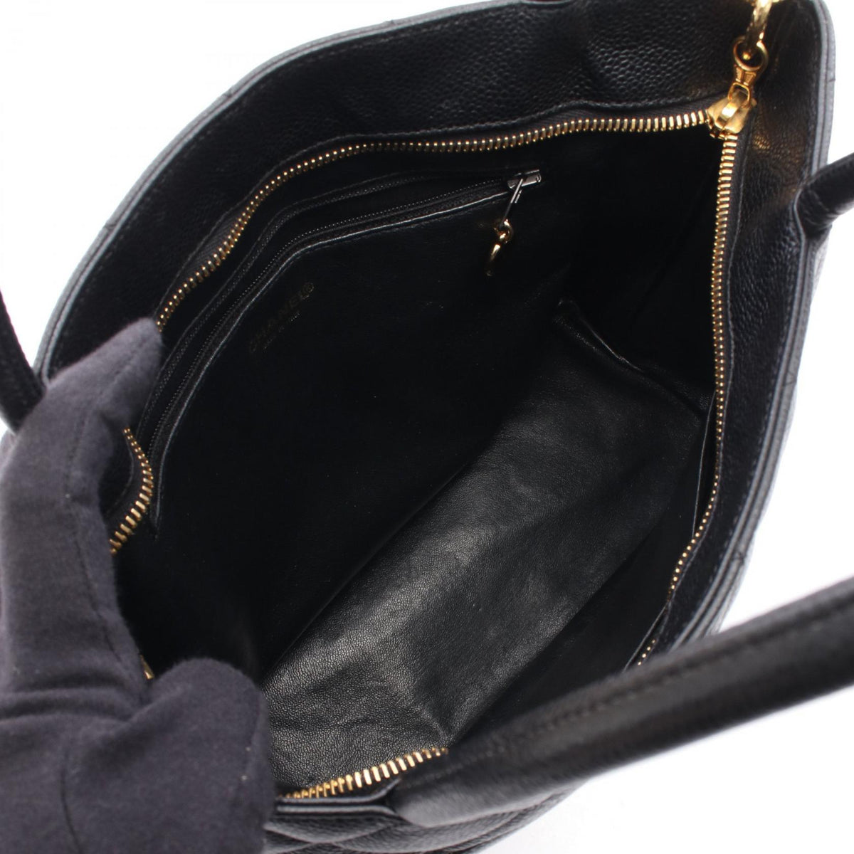 CHANEL Black Medallion tote Calfskin (cowhide) A01804 2101219887814