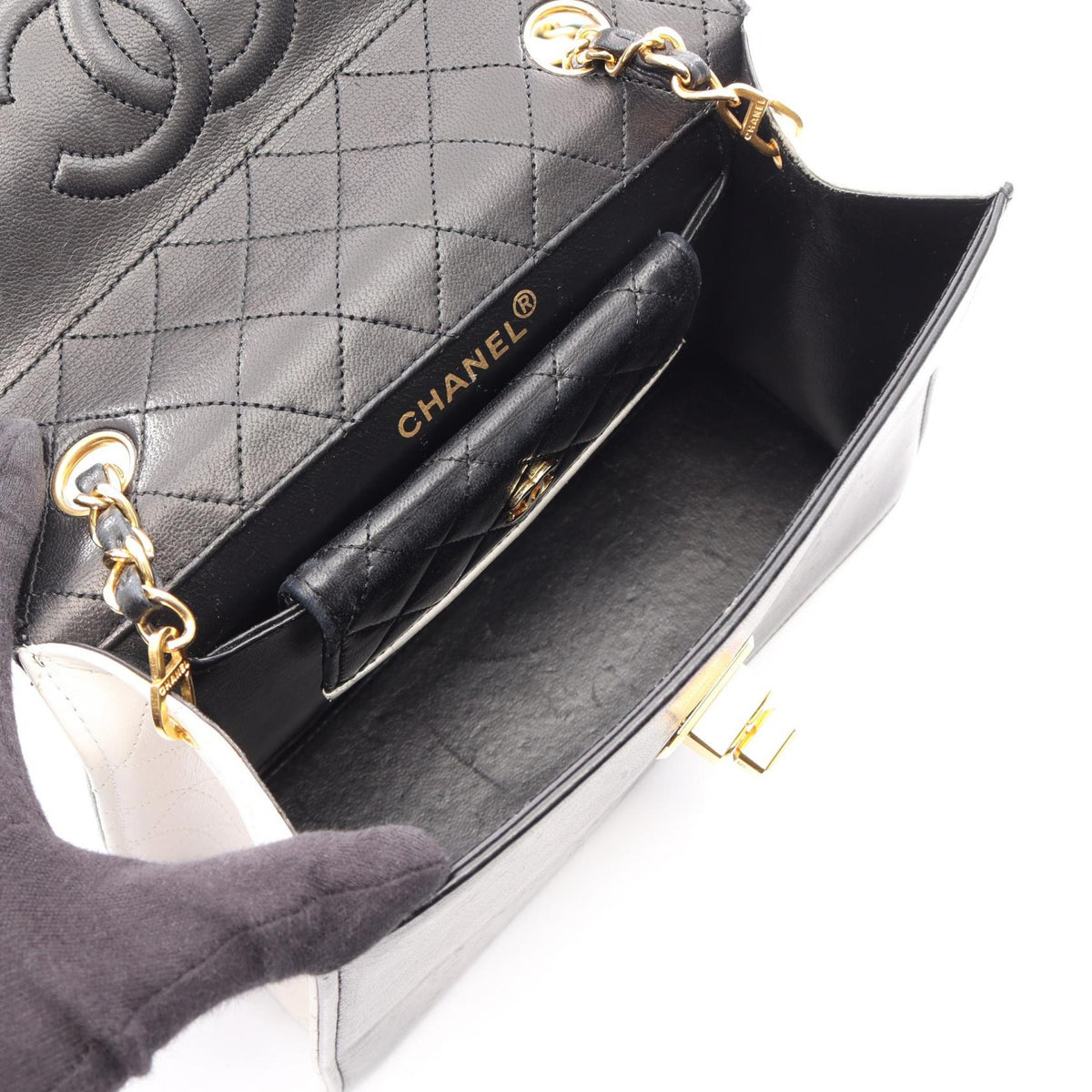 CHANEL Black/White Matelasse Lambskin (sheep leather) 2107400256926